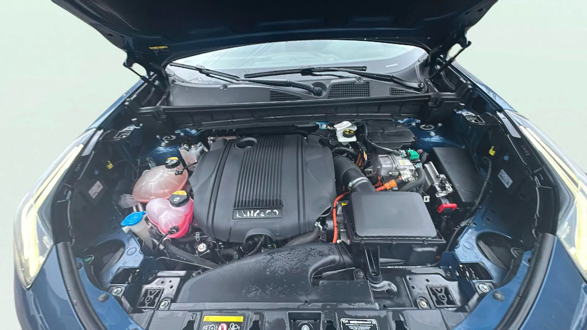 Lynk & Co 01 1.5 PHEV - foto 25