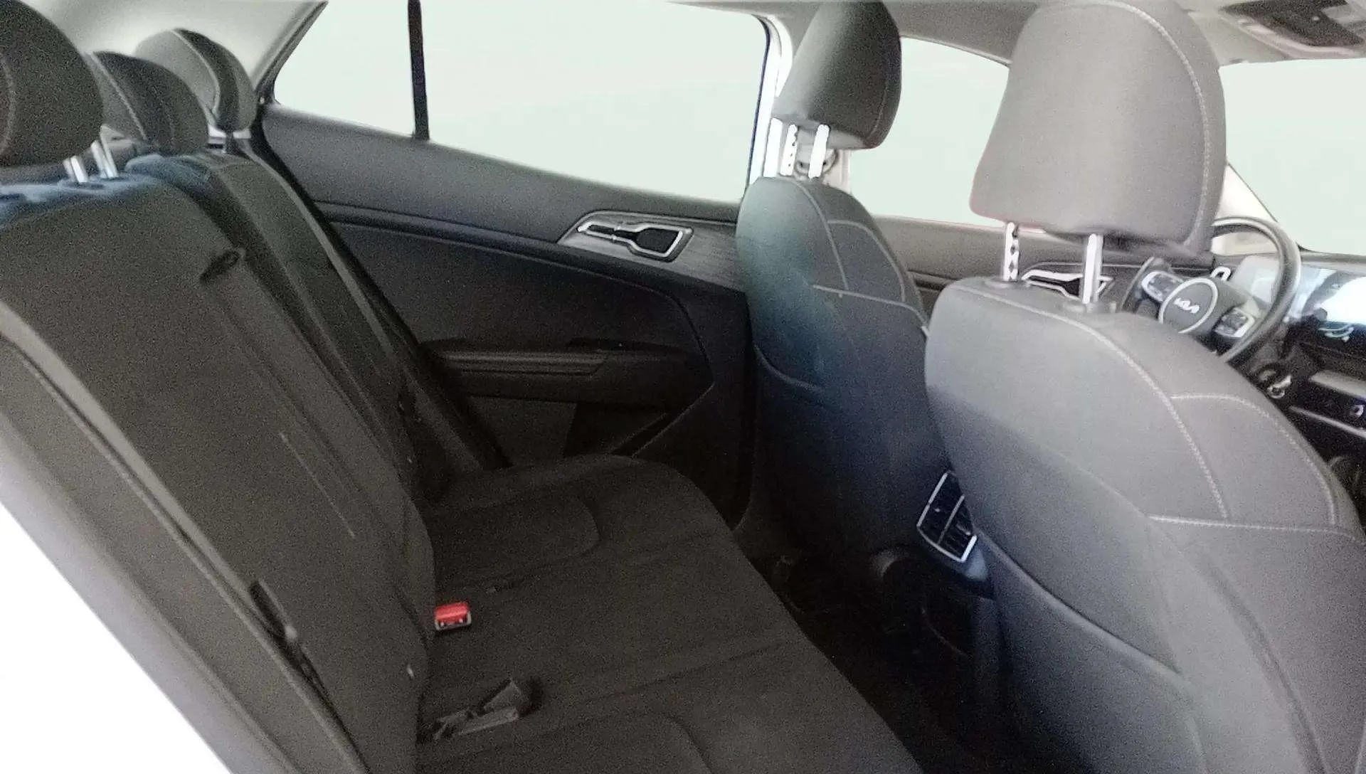 Kia Sportage 1.6 CRDi MHEV Drive 4x2 - foto 13