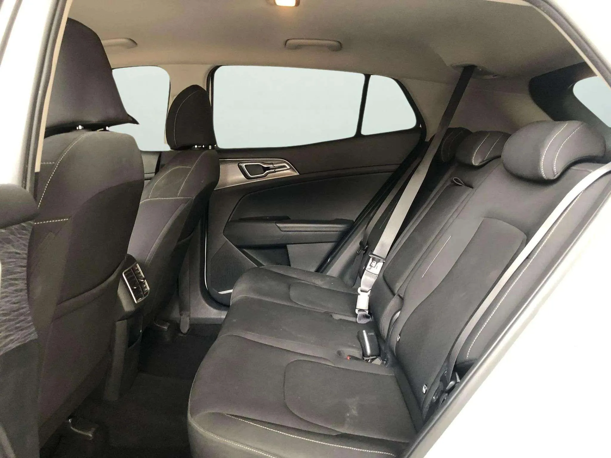 Kia Sportage 1.6 CRDi MHEV Drive 4x2 - foto 10