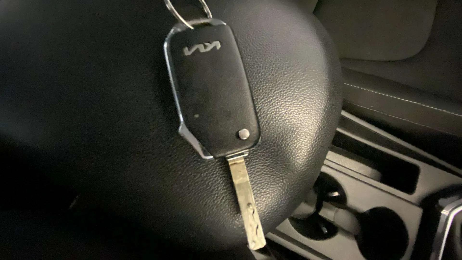 Kia Sportage 1.6 CRDi MHEV Business 4x2 - foto 18