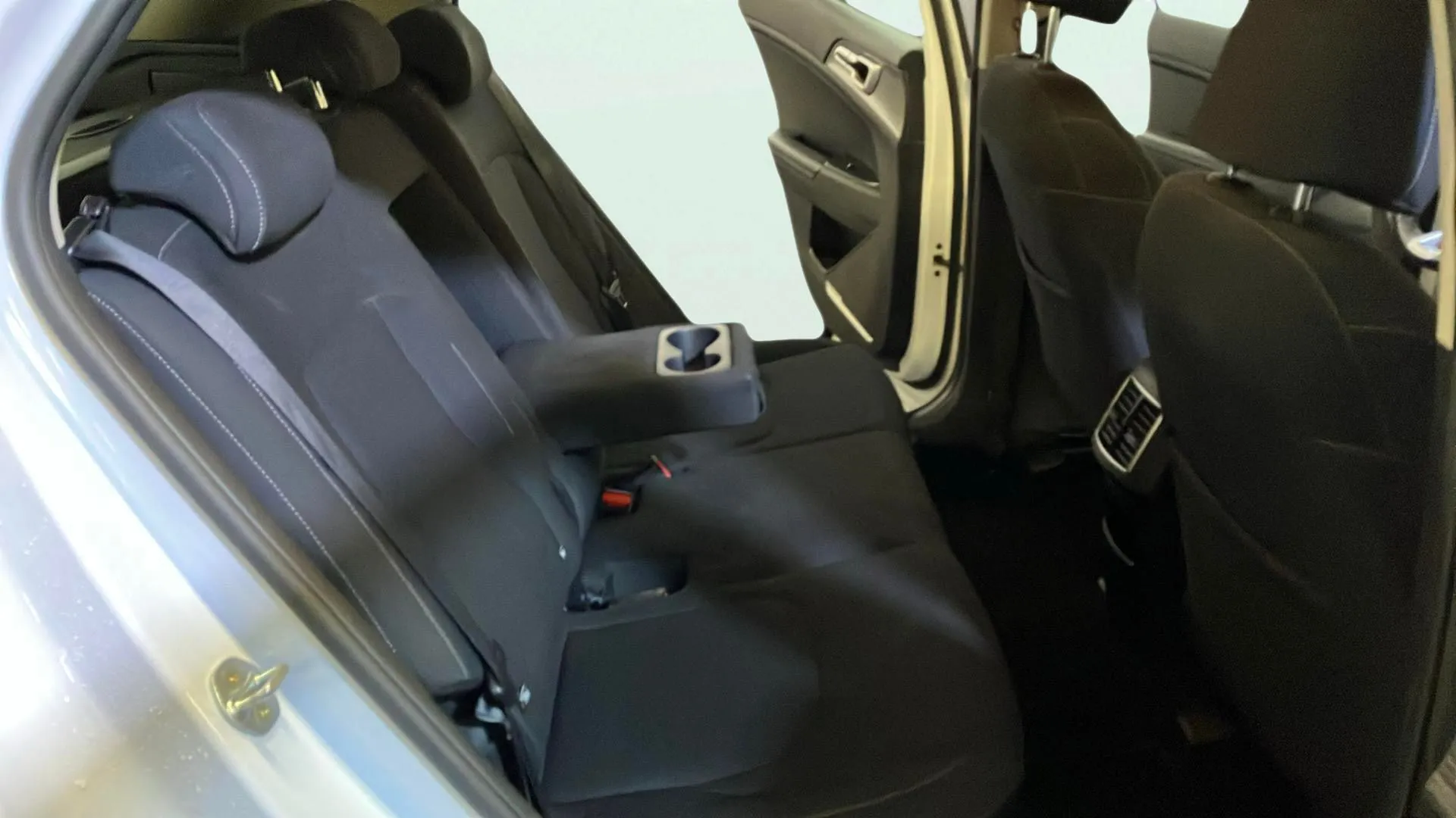 Kia Sportage 1.6 CRDi MHEV Concept 4x2 - foto 20