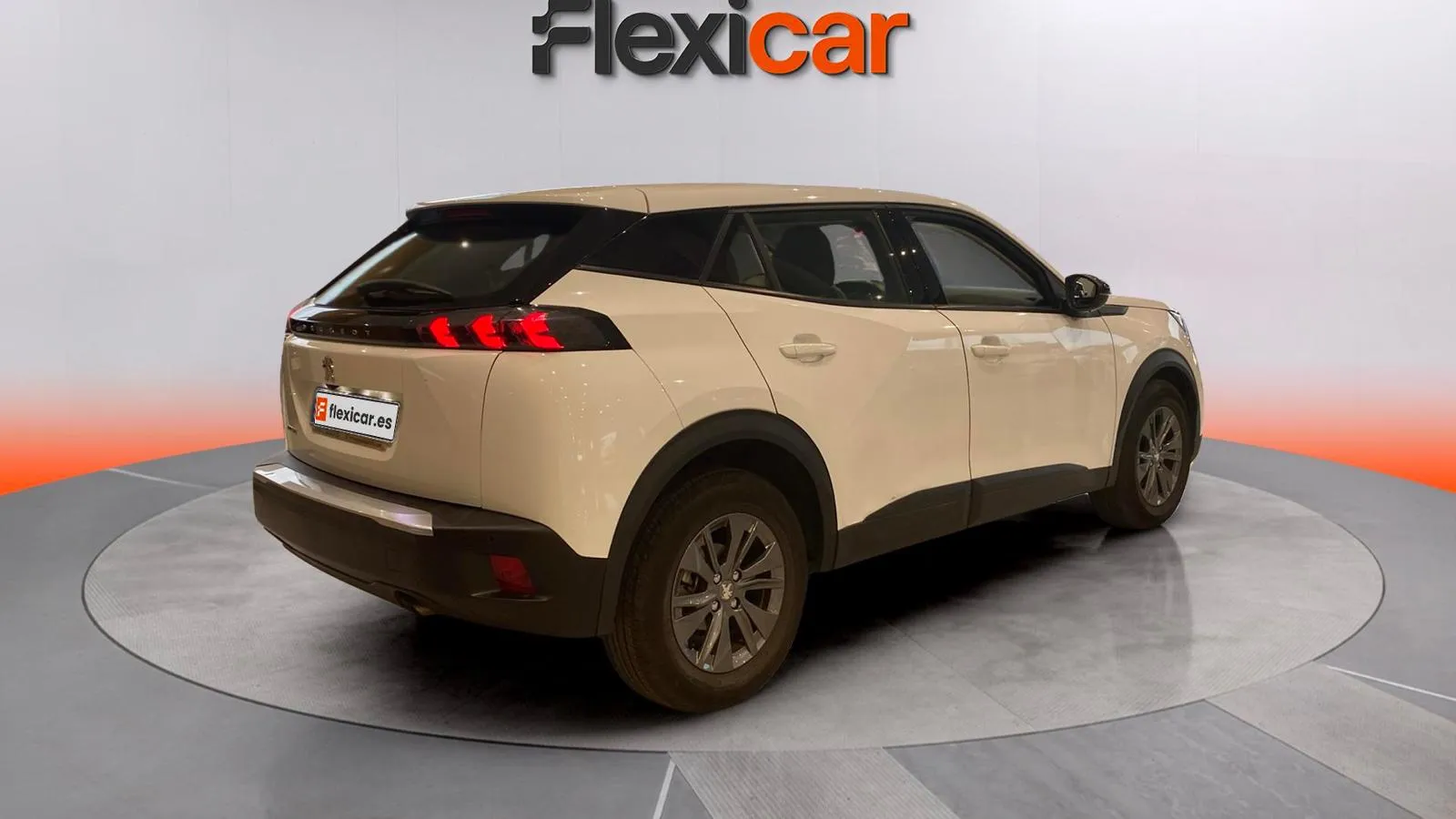 Peugeot 2008 Active Pack PureTech 100 BVM6 - foto 4