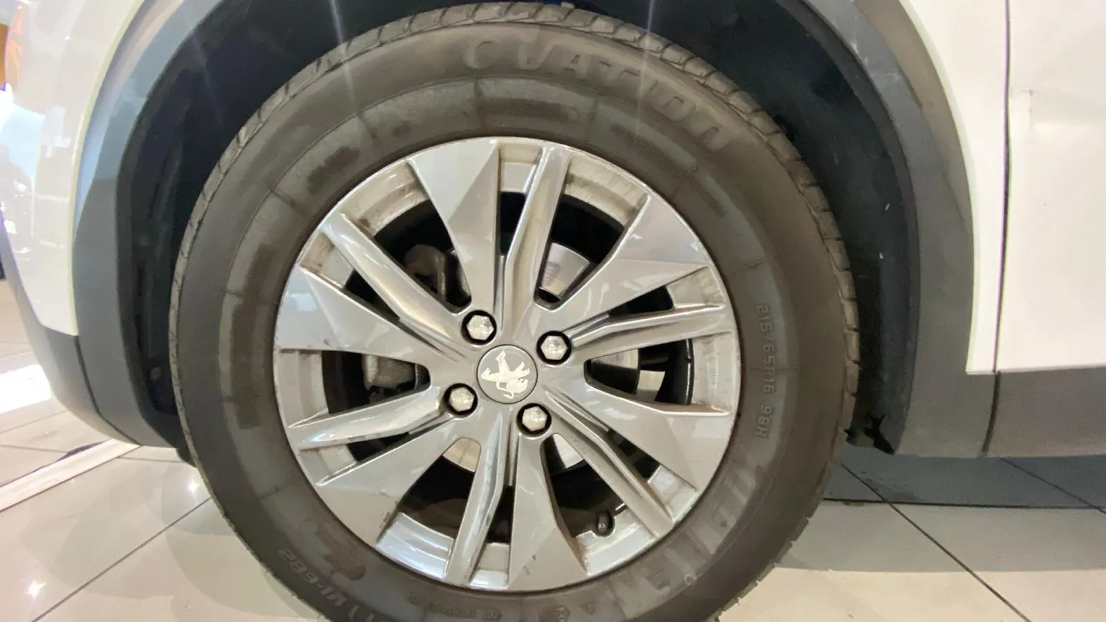 Peugeot 2008 Active Pack PureTech 100 BVM6 - foto 21