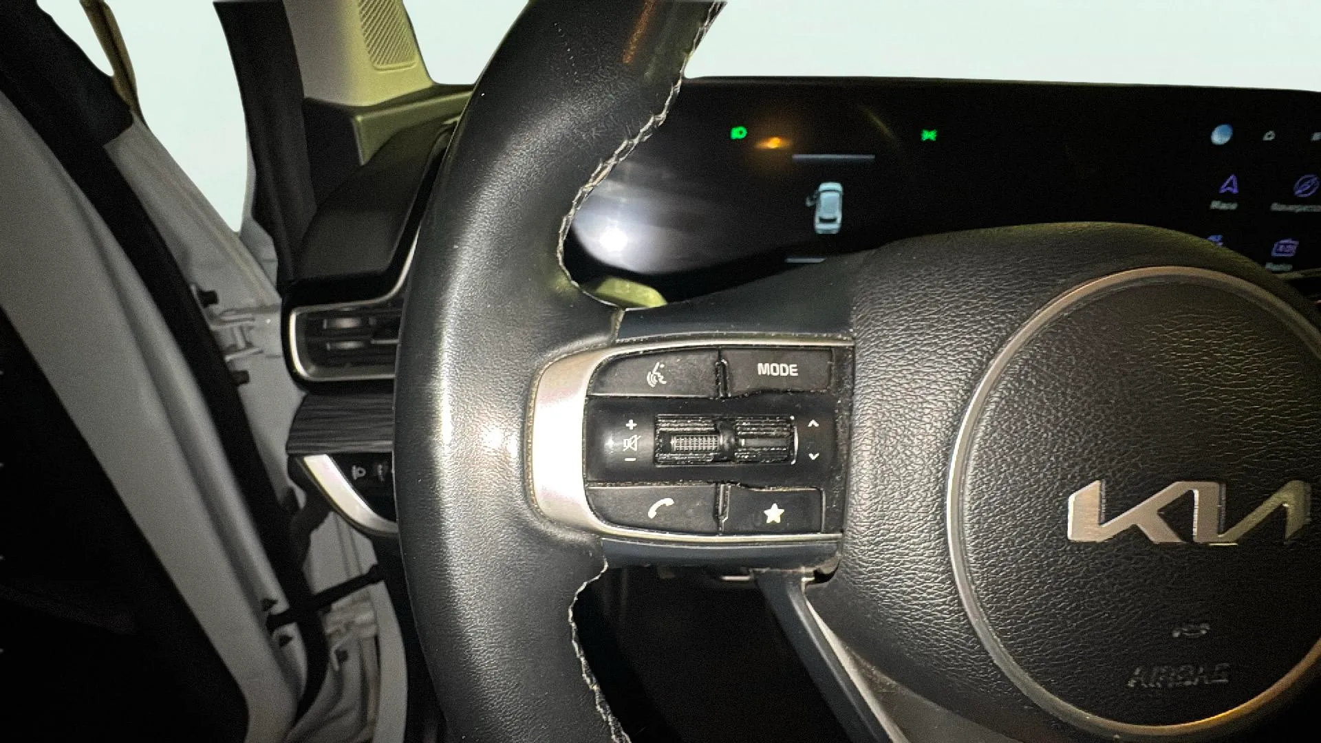 Kia Sportage 1.6 CRDi MHEV Business 4x2 - foto 50