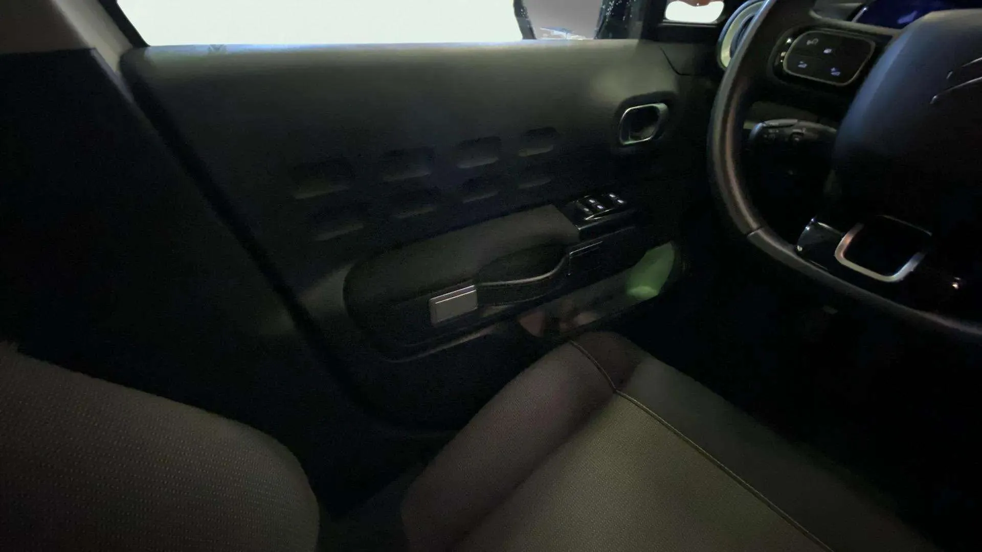 Citroën C3 PureTech Shine - foto 8