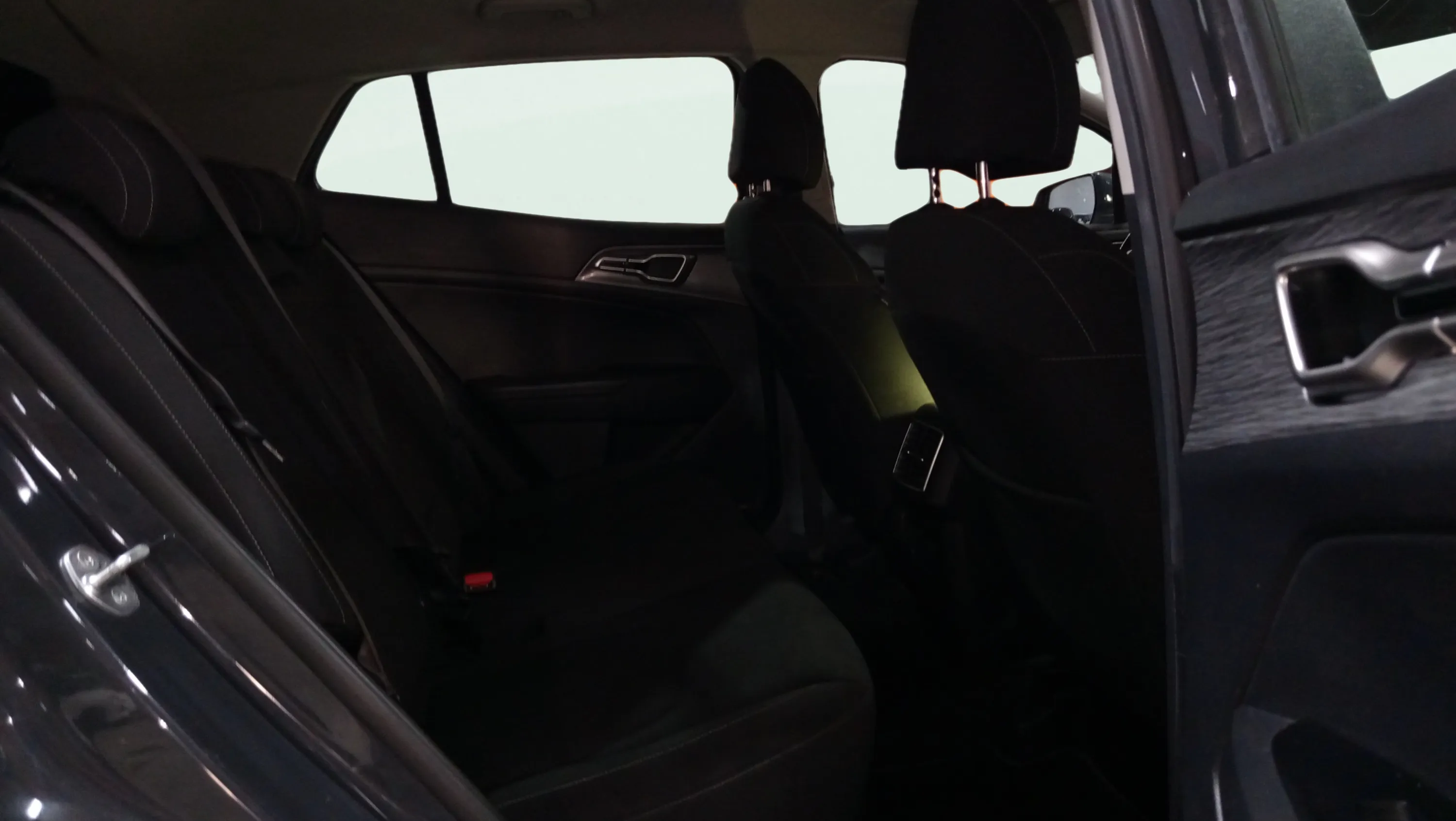 Kia Sportage 1.6 CRDi MHEV Business 4x2 - foto 15