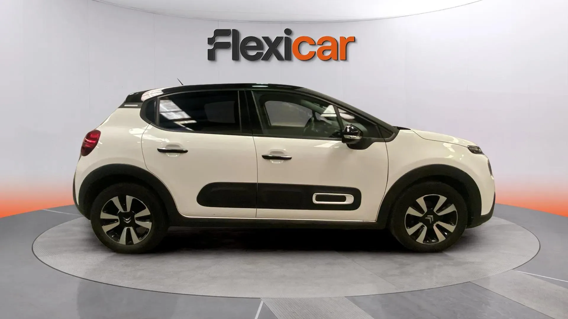 Citroën C3 PureTech Shine - foto 8