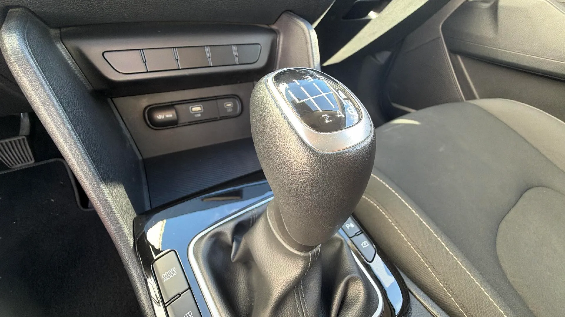 Kia Sportage 1.6 CRDi MHEV Concept 4x2 - foto 15