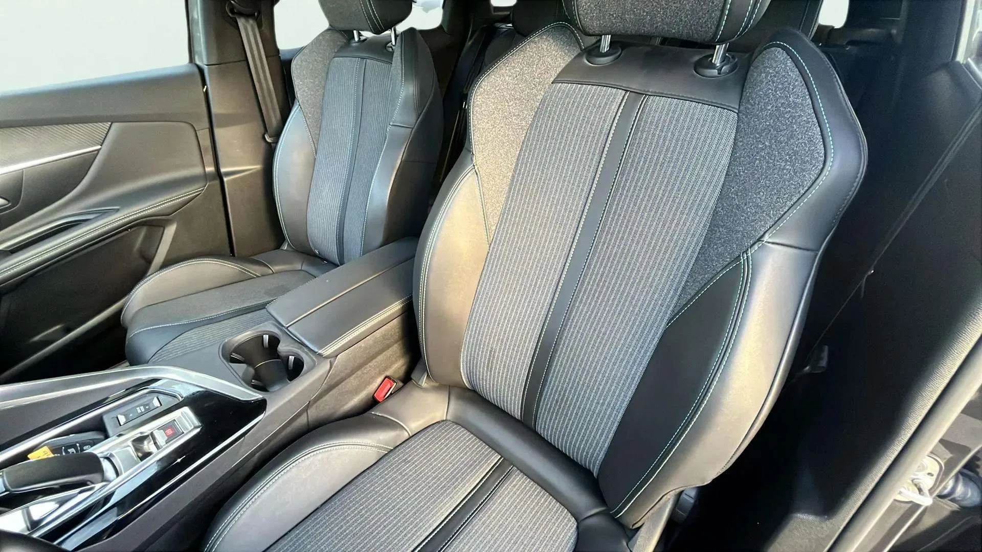 Peugeot 3008 225 e-EAT8 Allure - foto 16