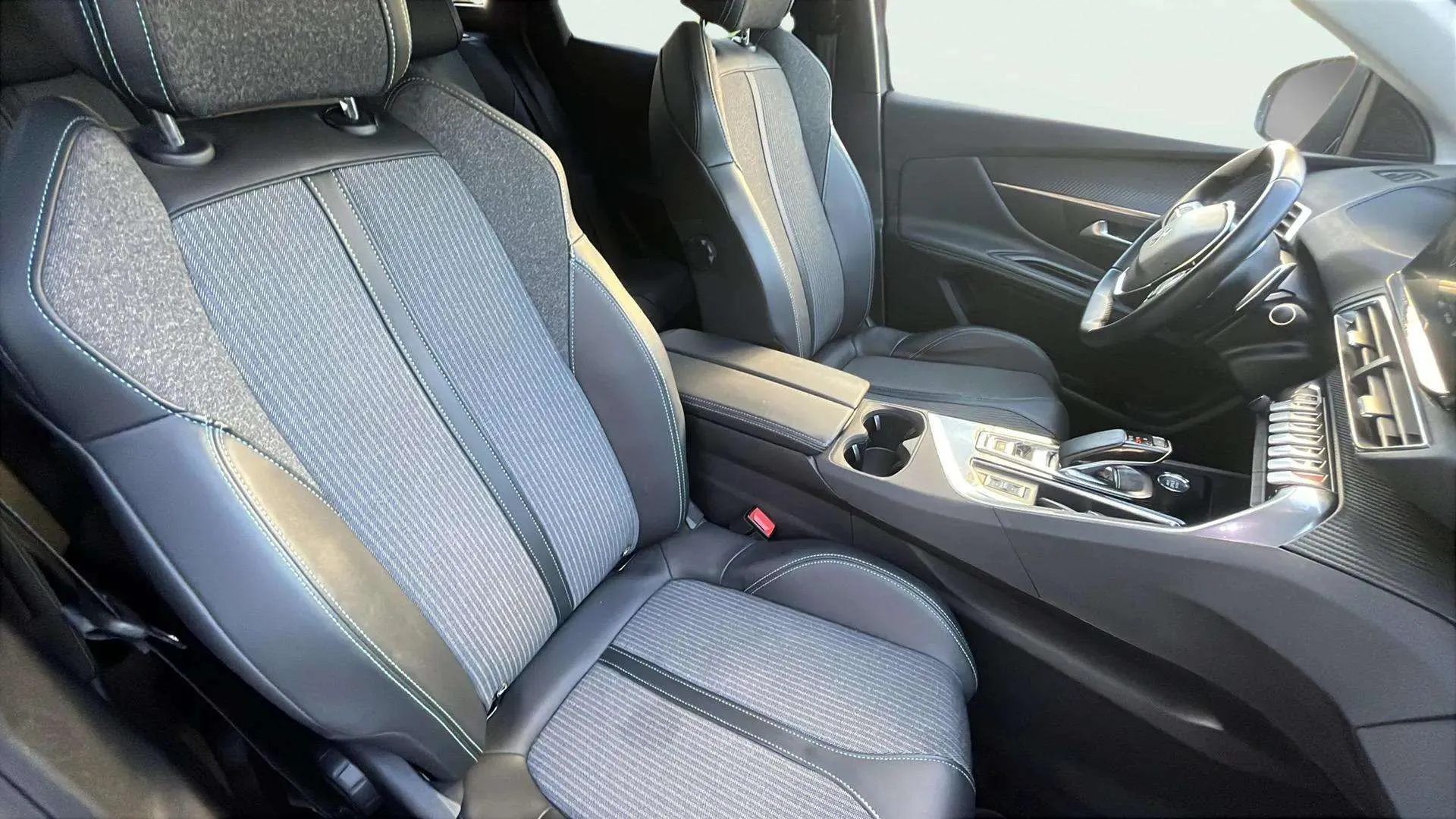 Peugeot 3008 225 e-EAT8 Allure - foto 17