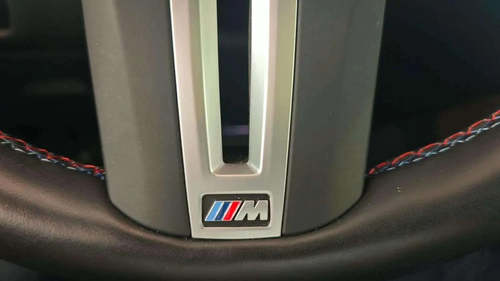BMW X6 M60i xDrive - foto 25