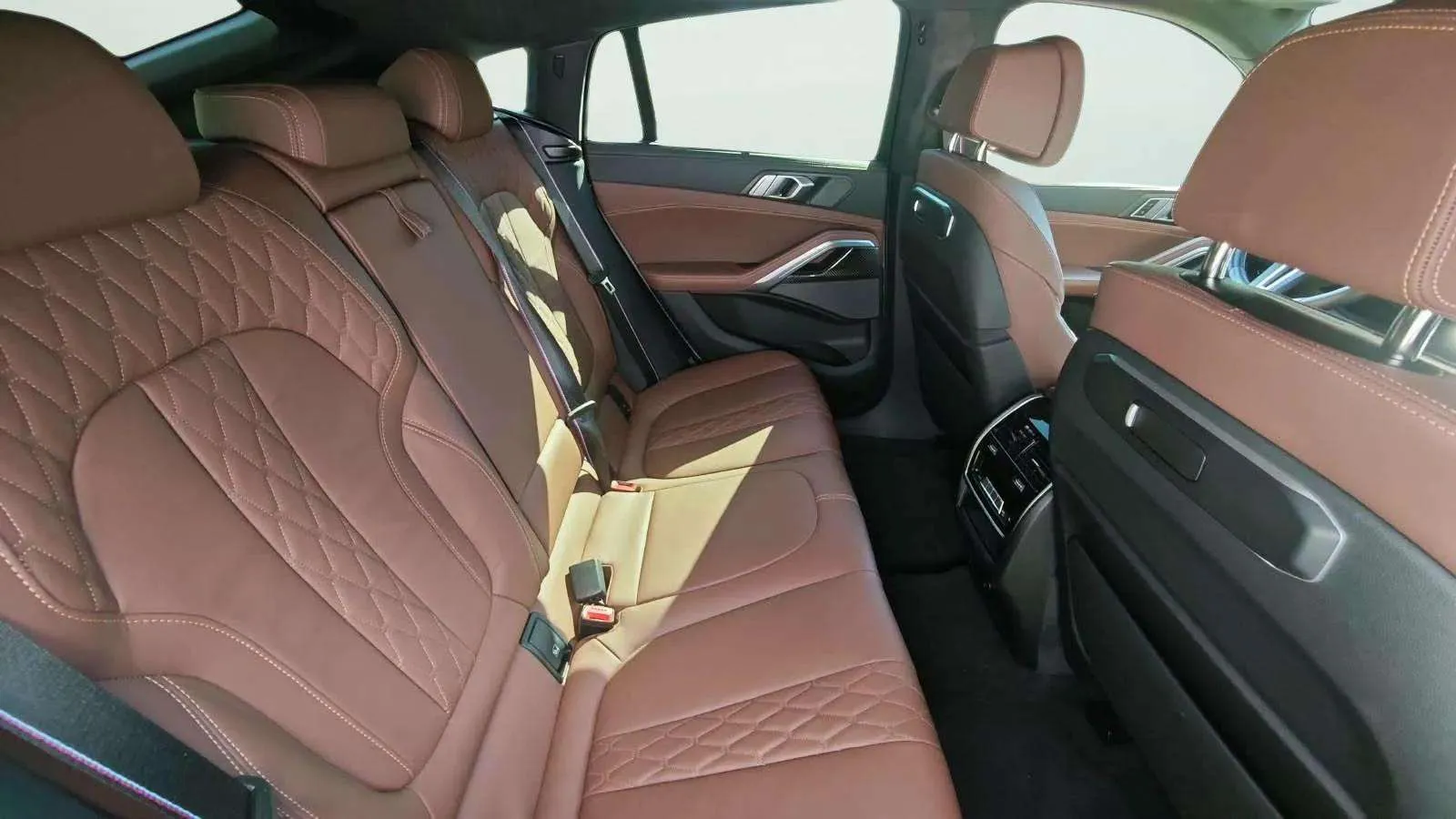 BMW X6 M60i xDrive - foto 37