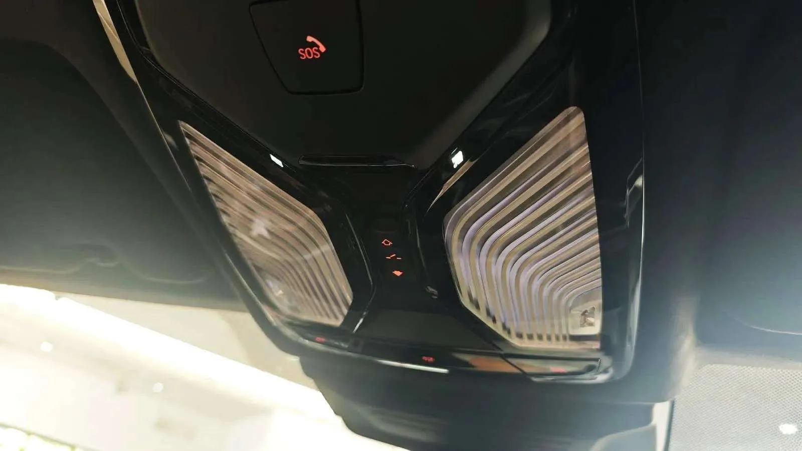 BMW X6 M60i xDrive - foto 34