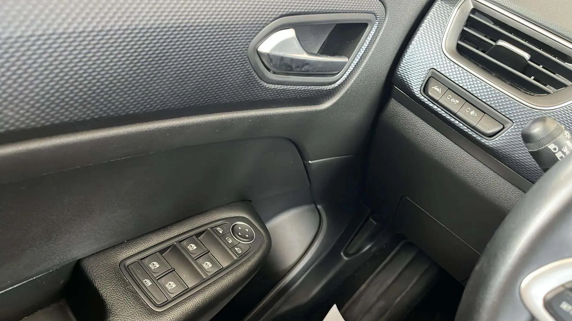Renault Arkana Equilibre TCe EDC mild hyb - foto 21