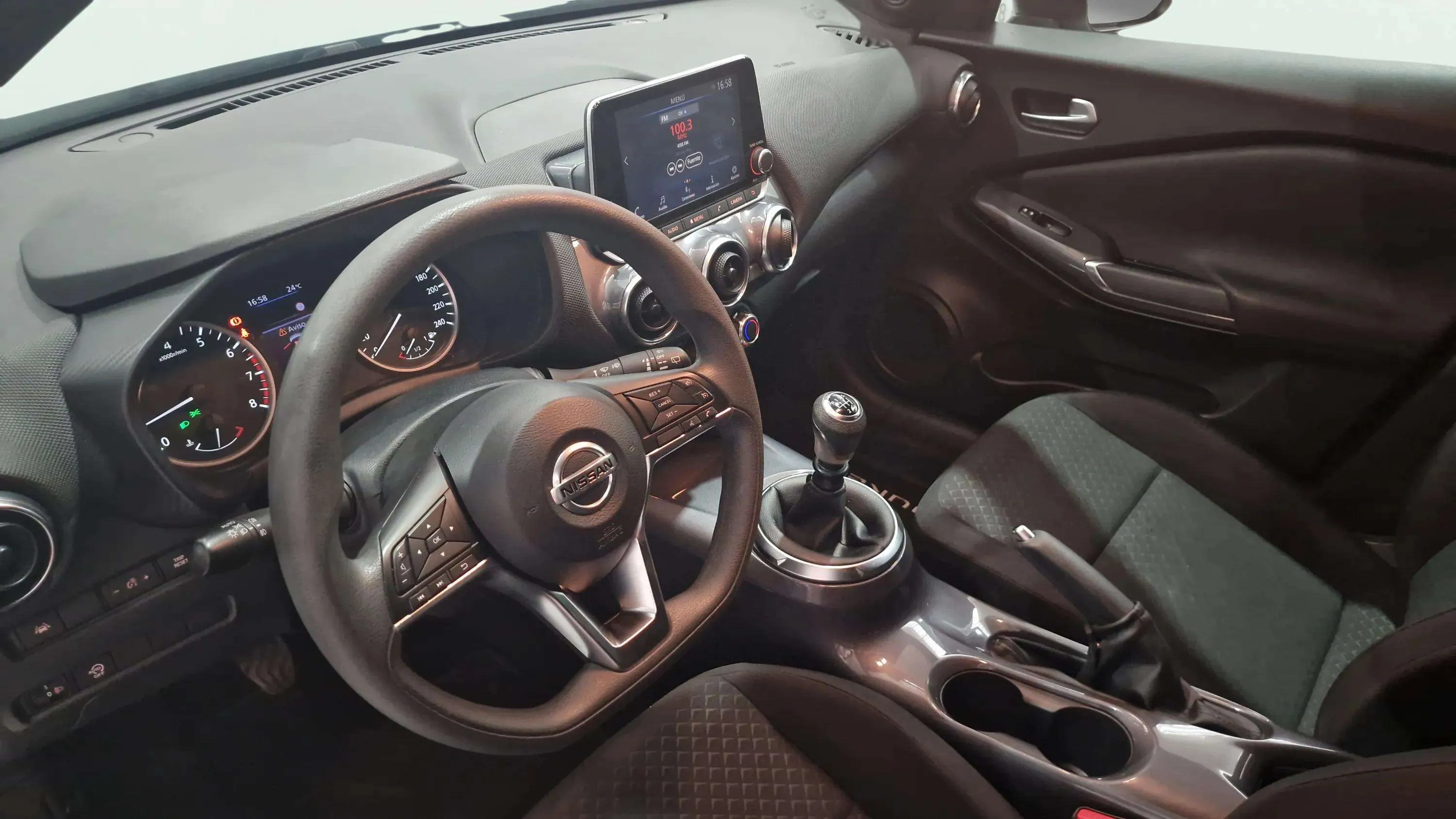 Nissan Juke DIG-T Acenta - foto 14