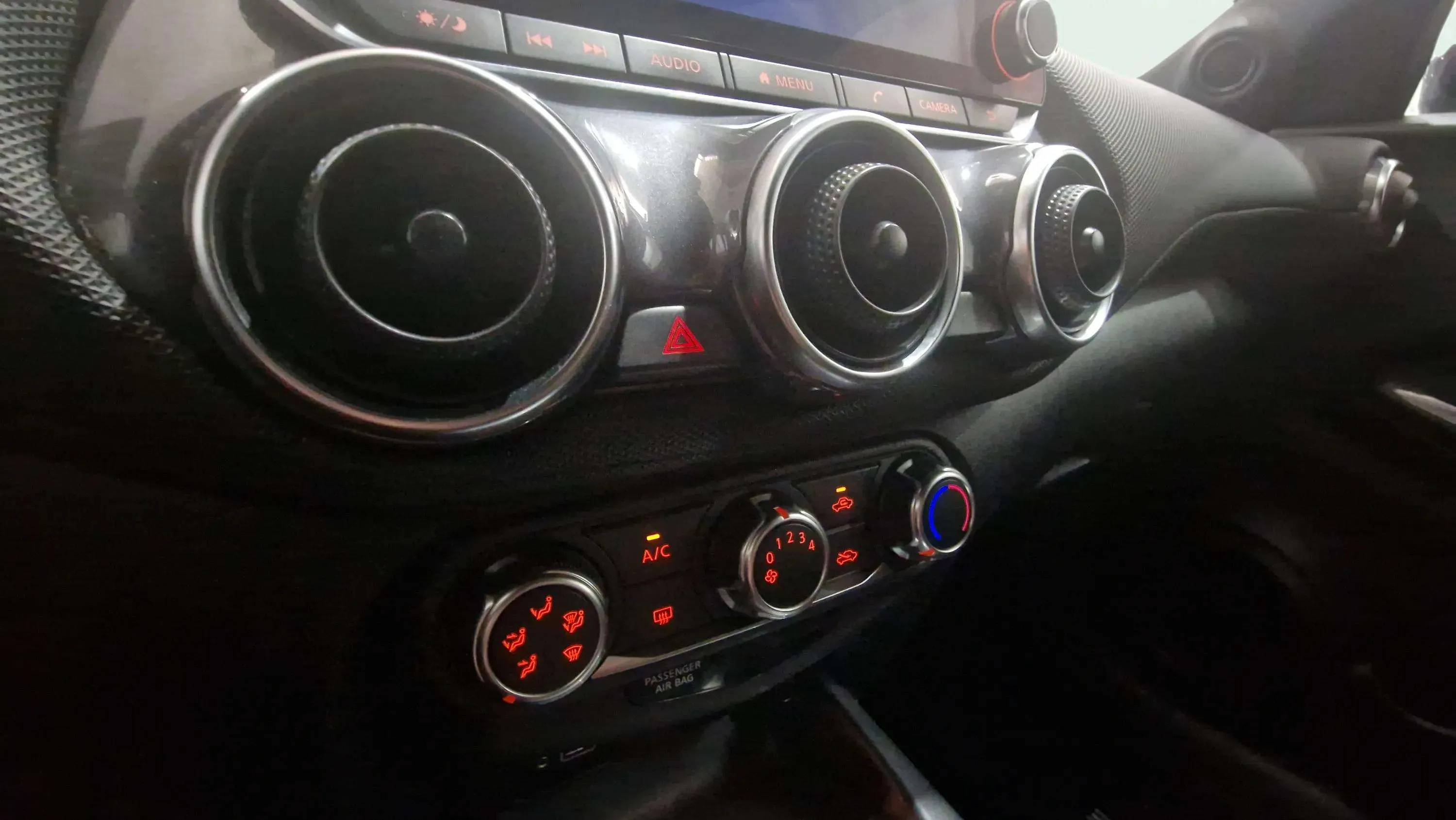 Nissan Juke DIG-T Acenta - foto 17