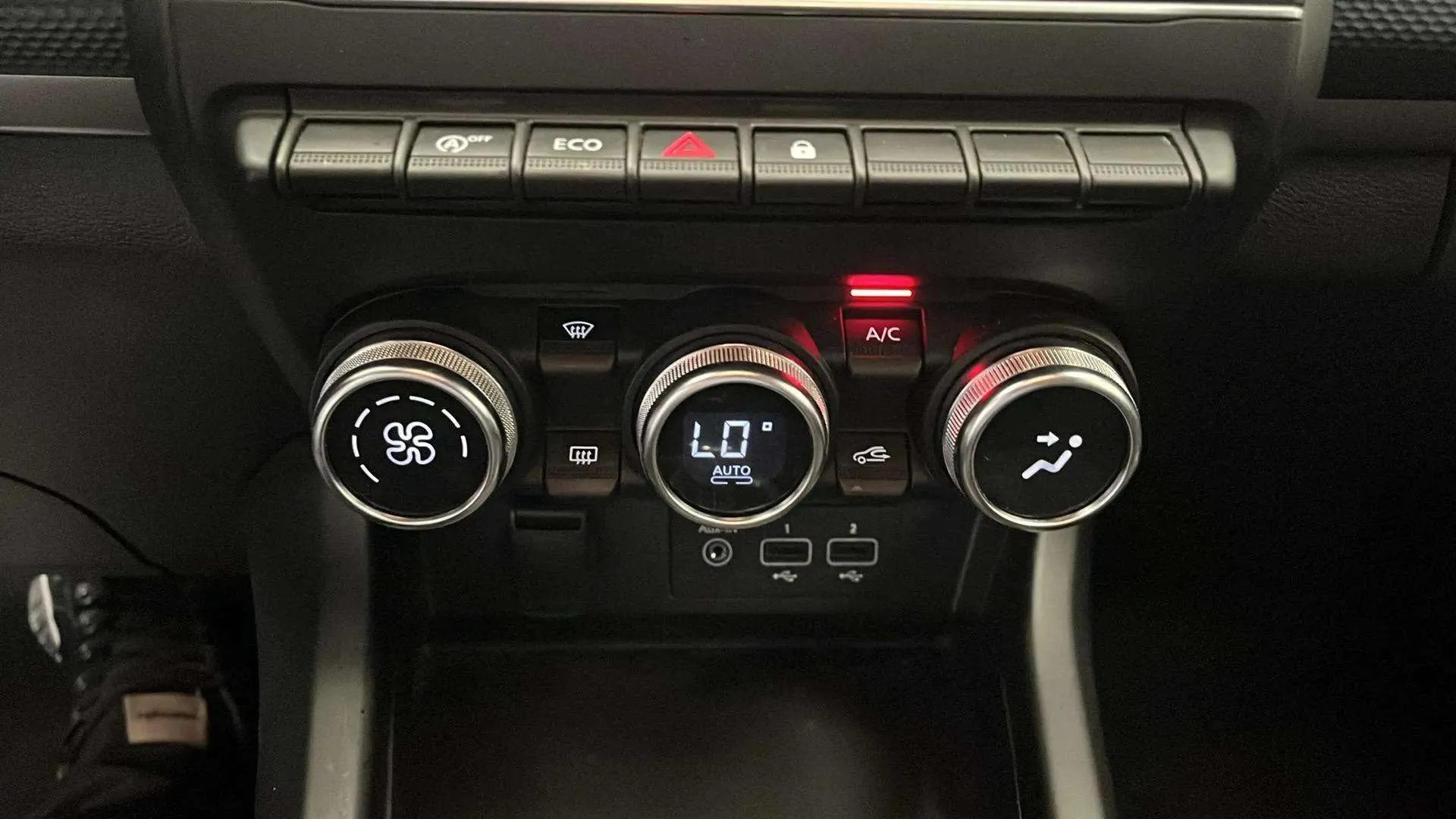 Renault Arkana Evolution TCe EDC mild hybr - foto 24