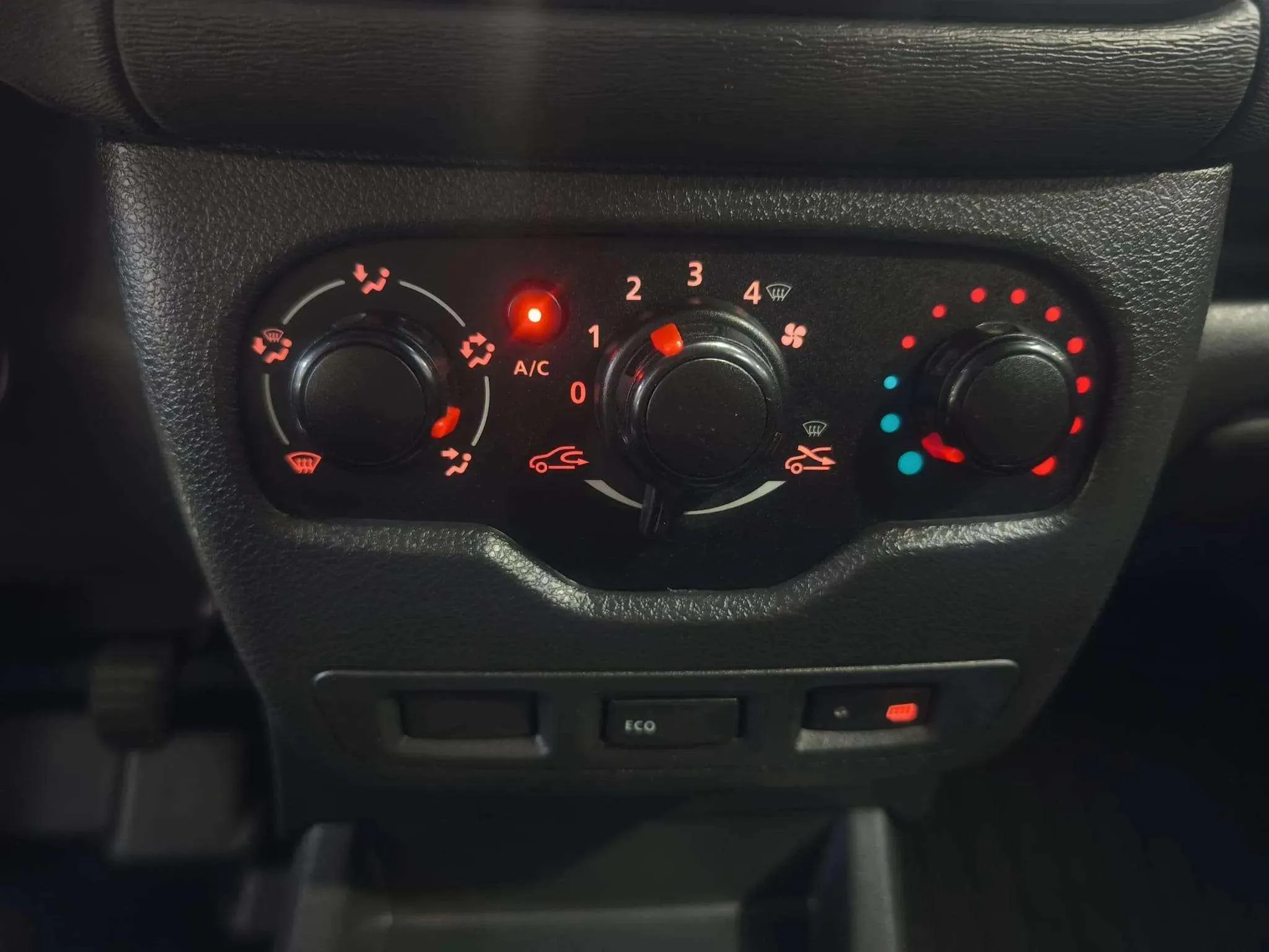 Dacia Dokker SL 2019 1.6 GLP 18 - foto 14