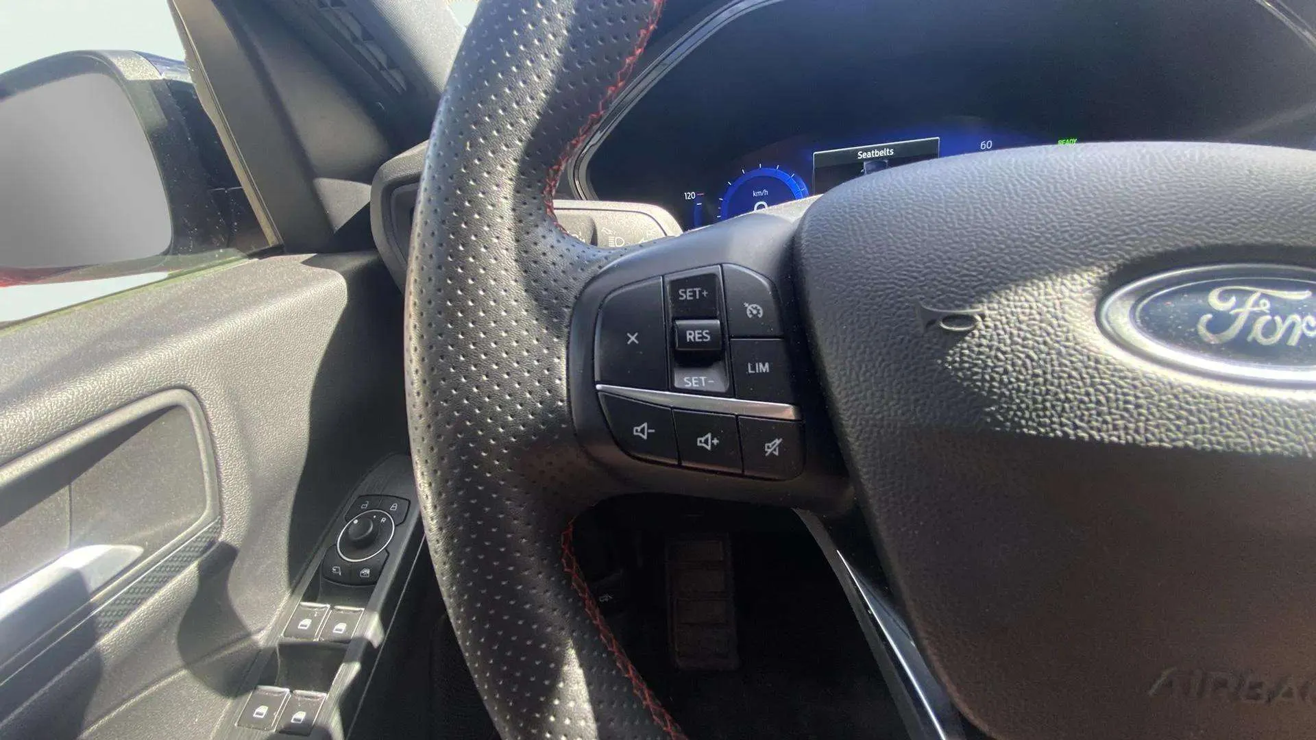 Ford Kuga ST-Line 2.5 Duratec PHEV - foto 14