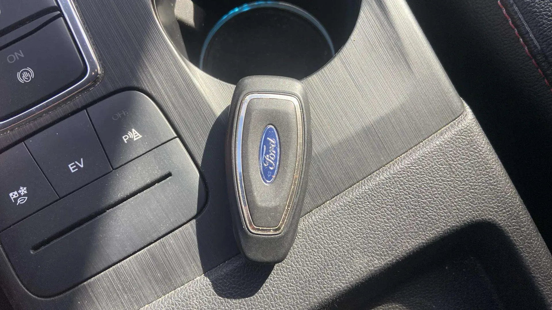Ford Kuga ST-Line 2.5 Duratec PHEV - foto 21
