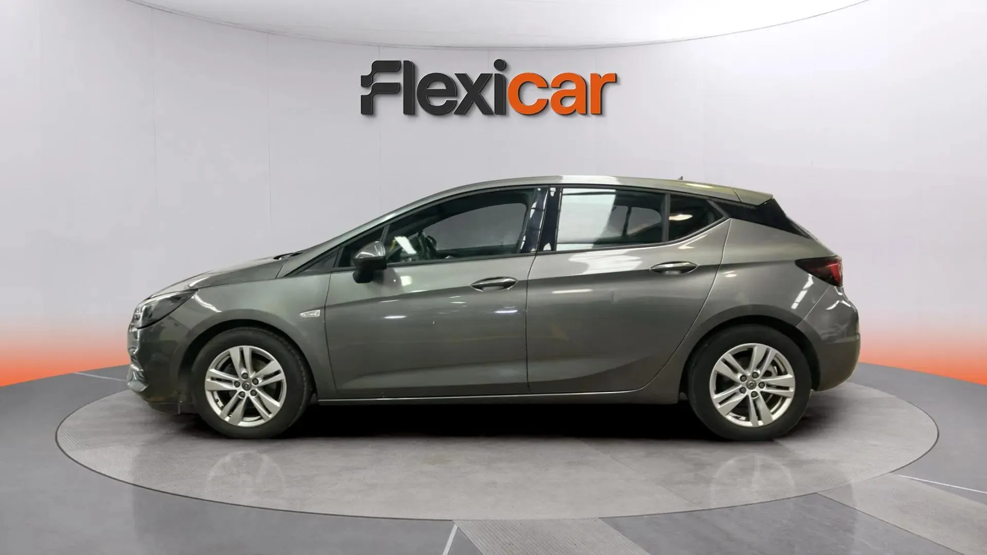 Opel Astra 1.2T SHT Business Elegance - foto 5