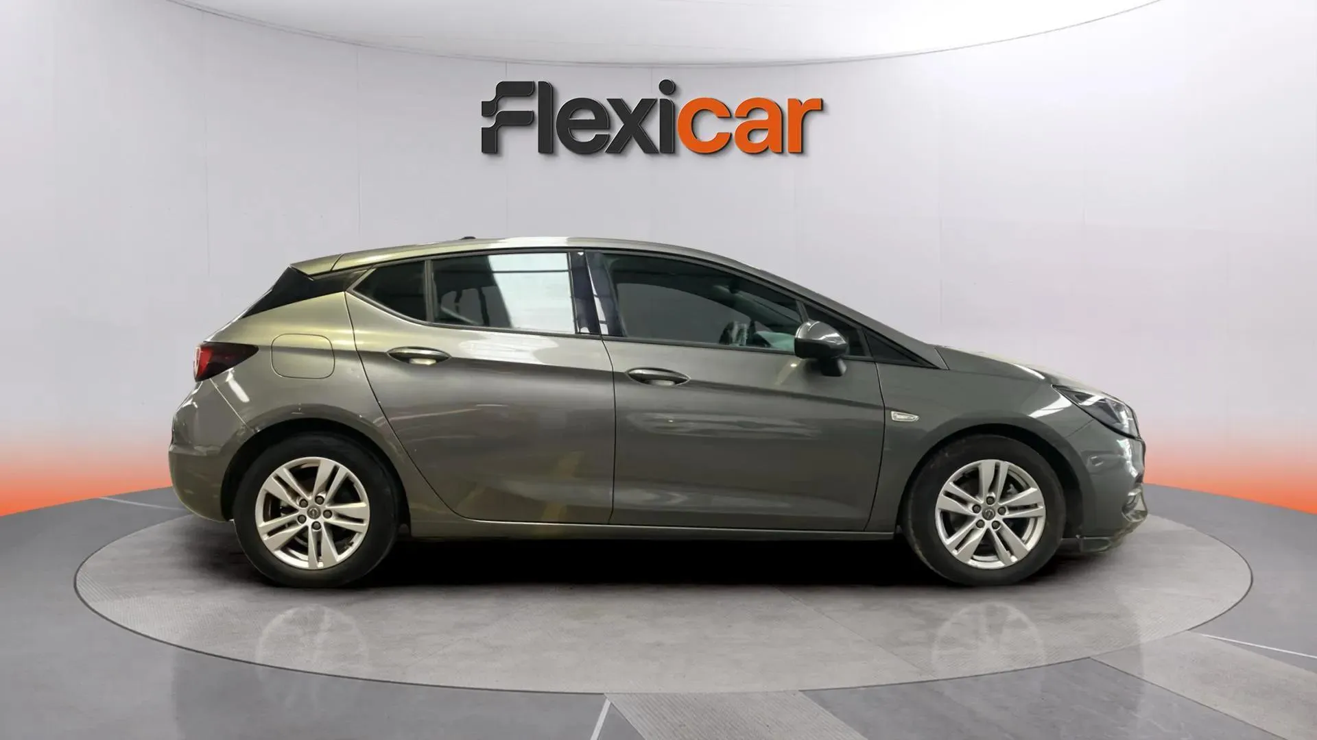 Opel Astra 1.2T SHT Business Elegance - foto 3