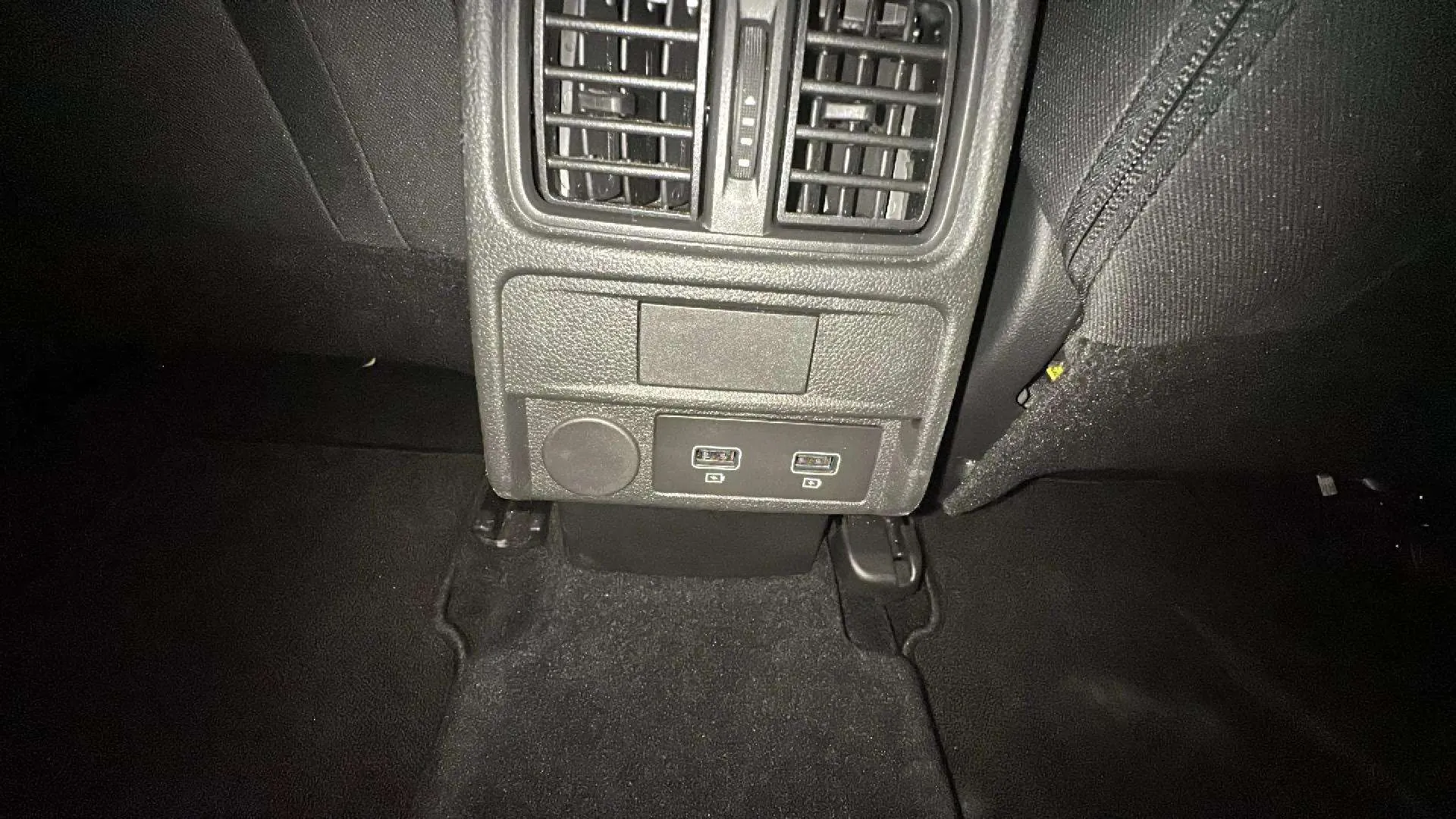 Renault Arkana Evolution TCe EDC mild hybr - foto 16