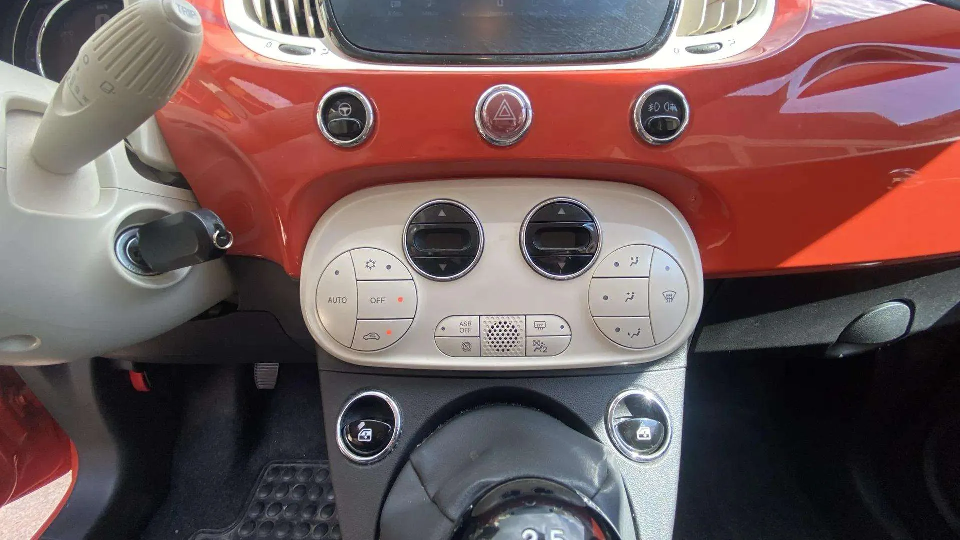 Fiat 500 Club 1.0 Hybrid - foto 12