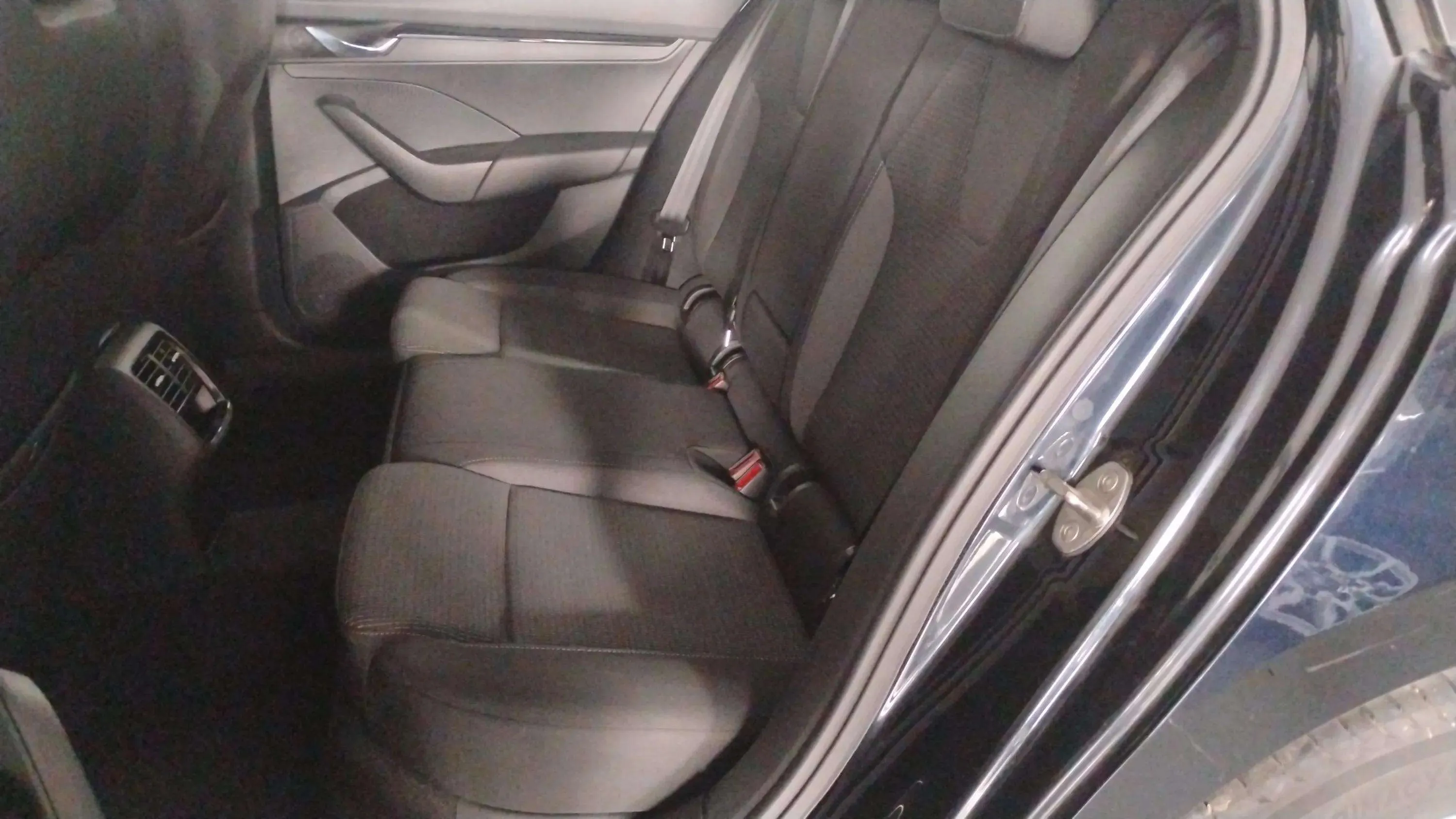 Škoda Octavia Combi 1.5 TSI Style - foto 20