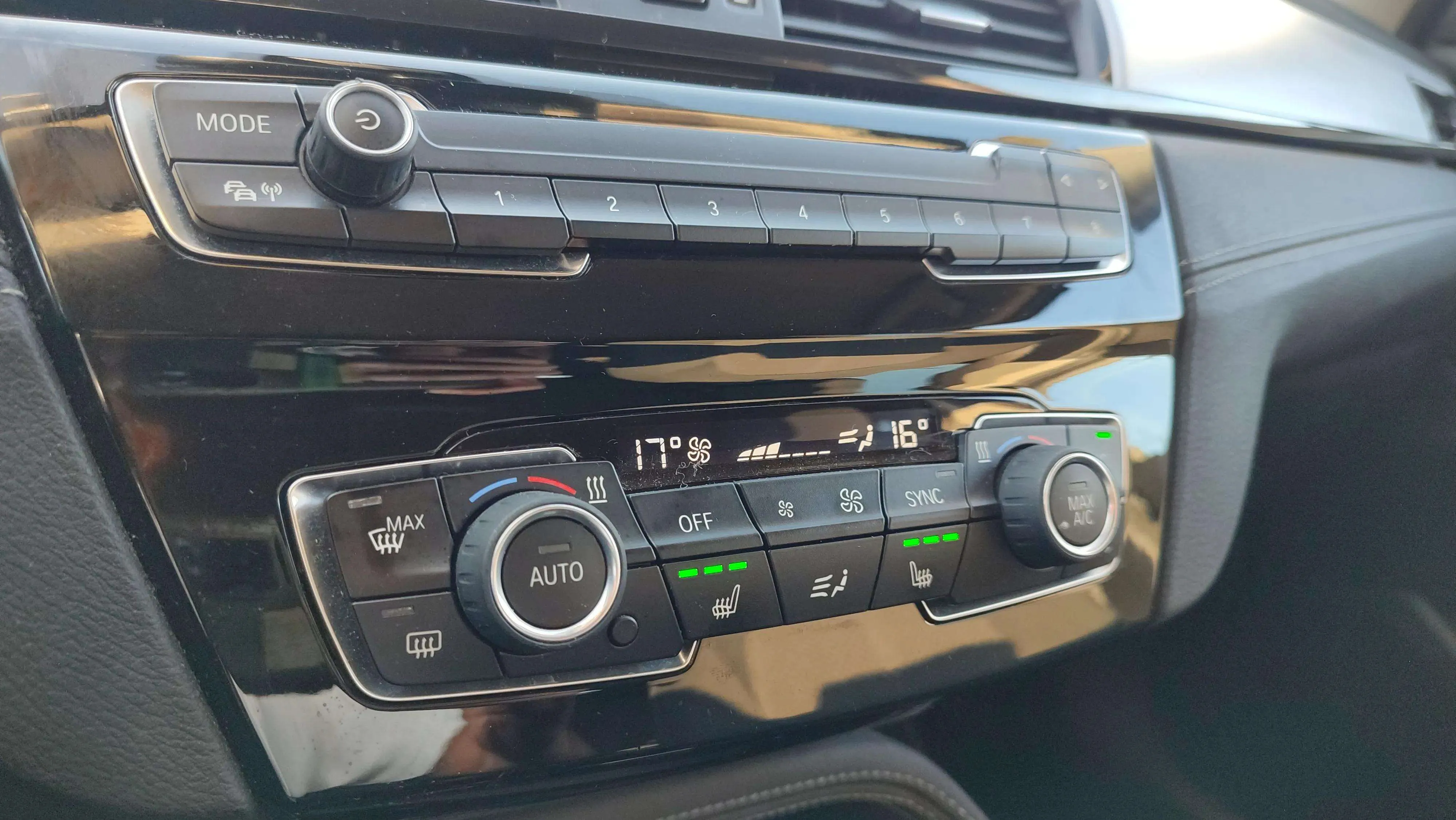 BMW X2 sDrive18d - foto 19