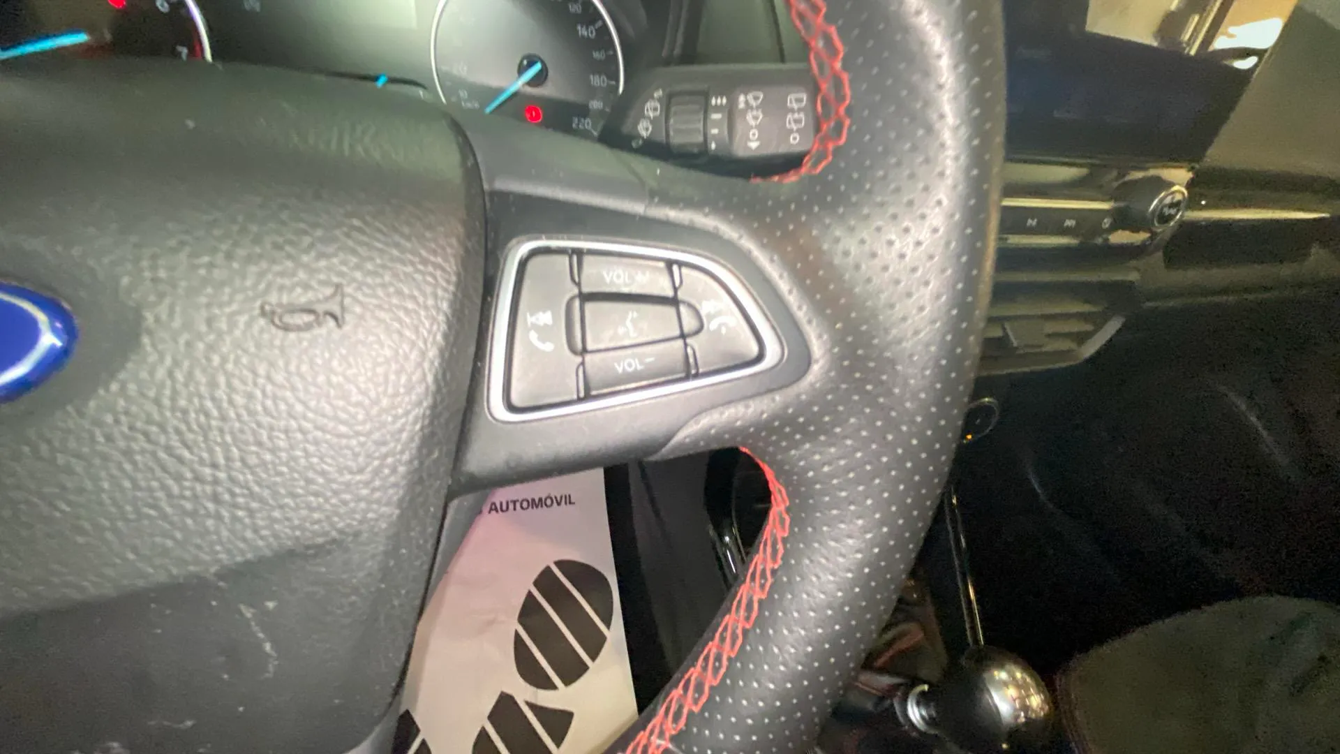 Ford EcoSport 1.0T EcoBoost ST Line - foto 14