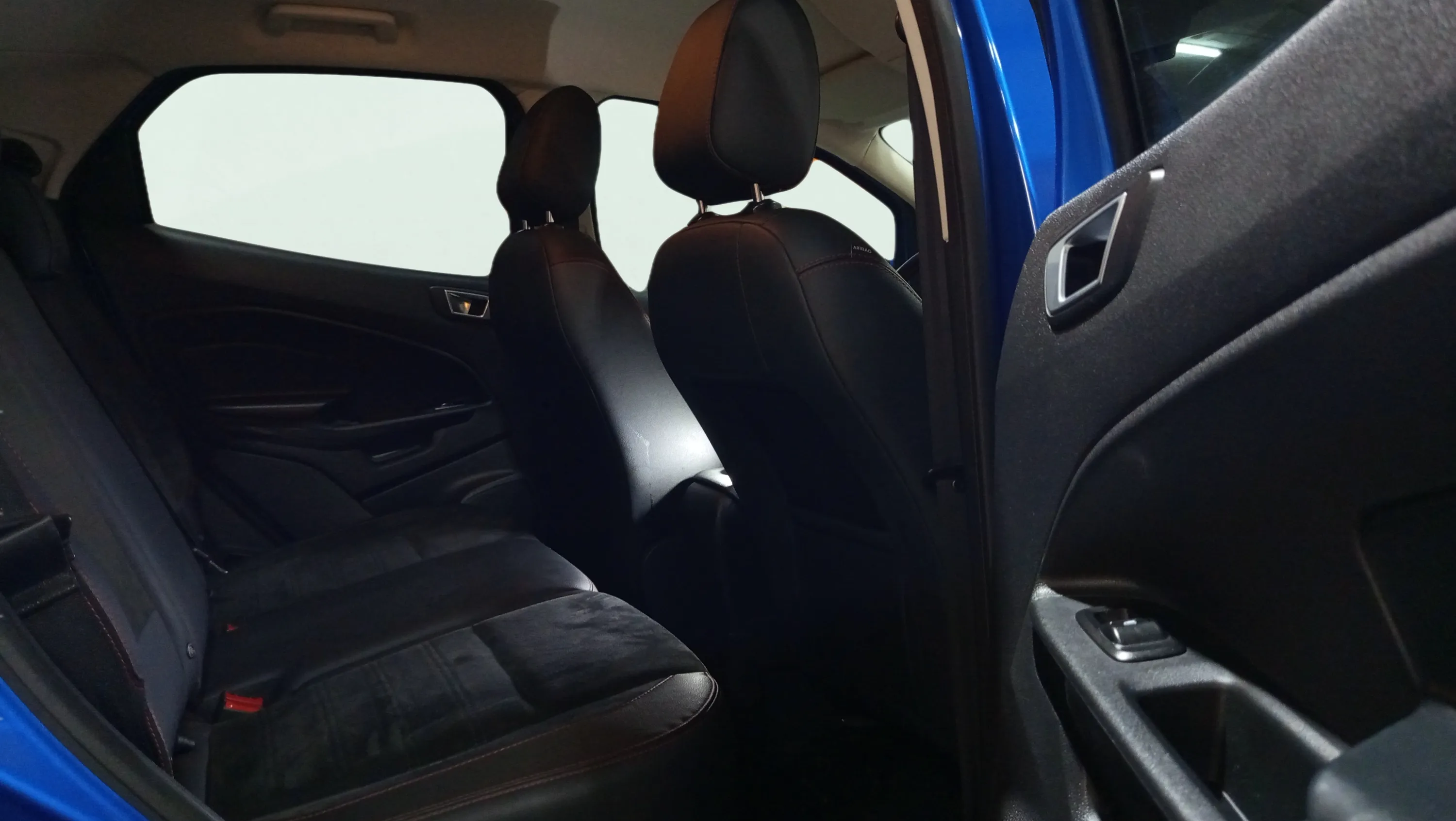 Ford EcoSport 1.0T EcoBoost ST Line - foto 15