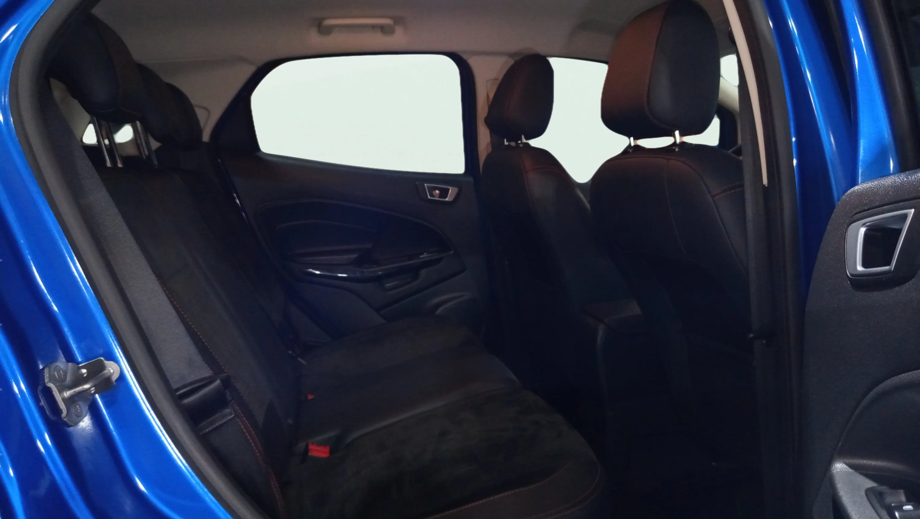 Ford EcoSport 1.0T EcoBoost ST Line - foto 20