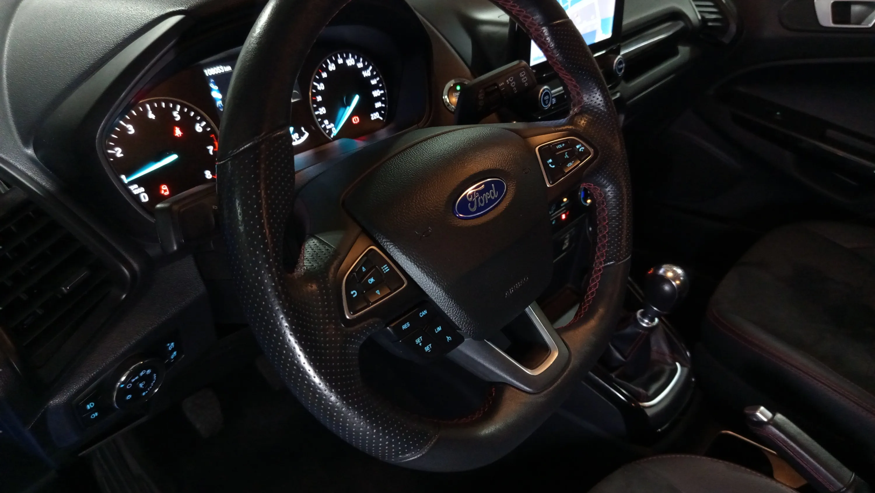 Ford EcoSport 1.0T EcoBoost ST Line - foto 21