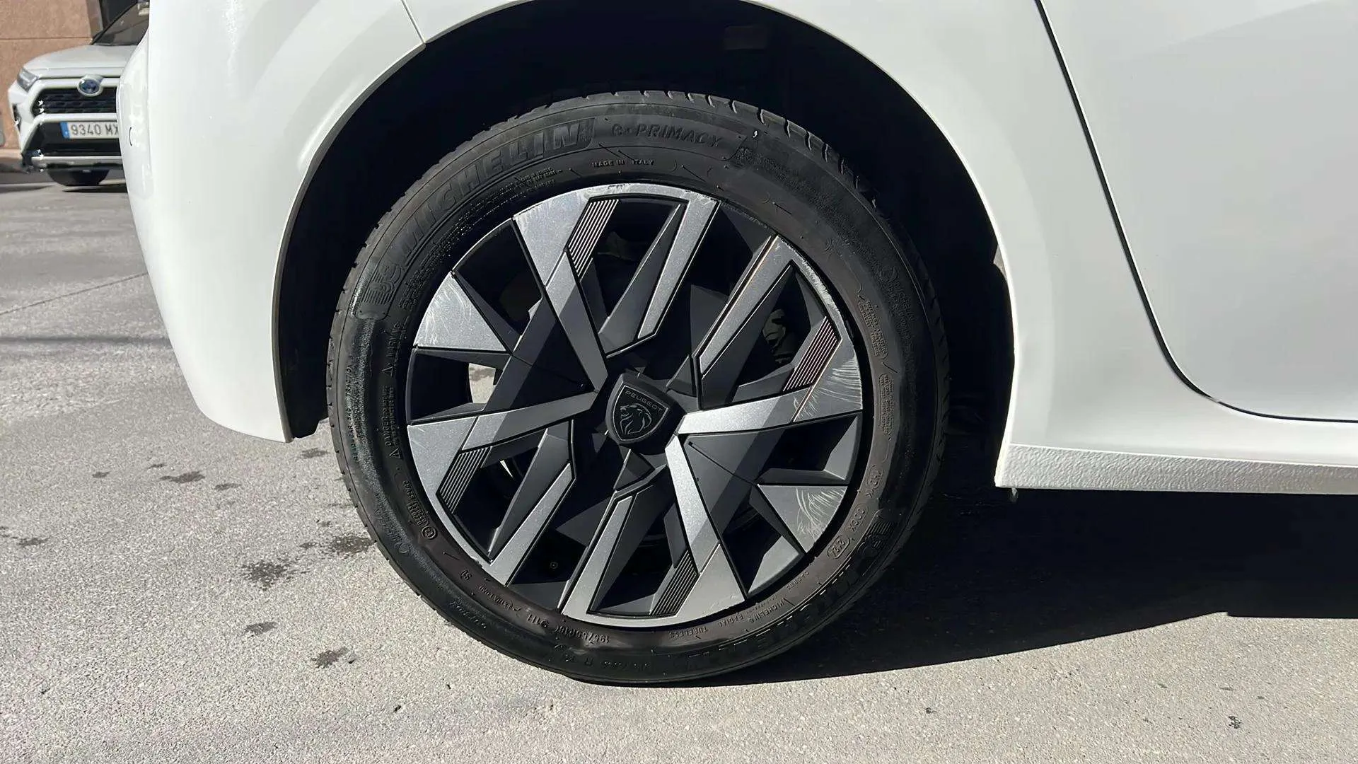 Peugeot 208 Active PureTech 100 - foto 9