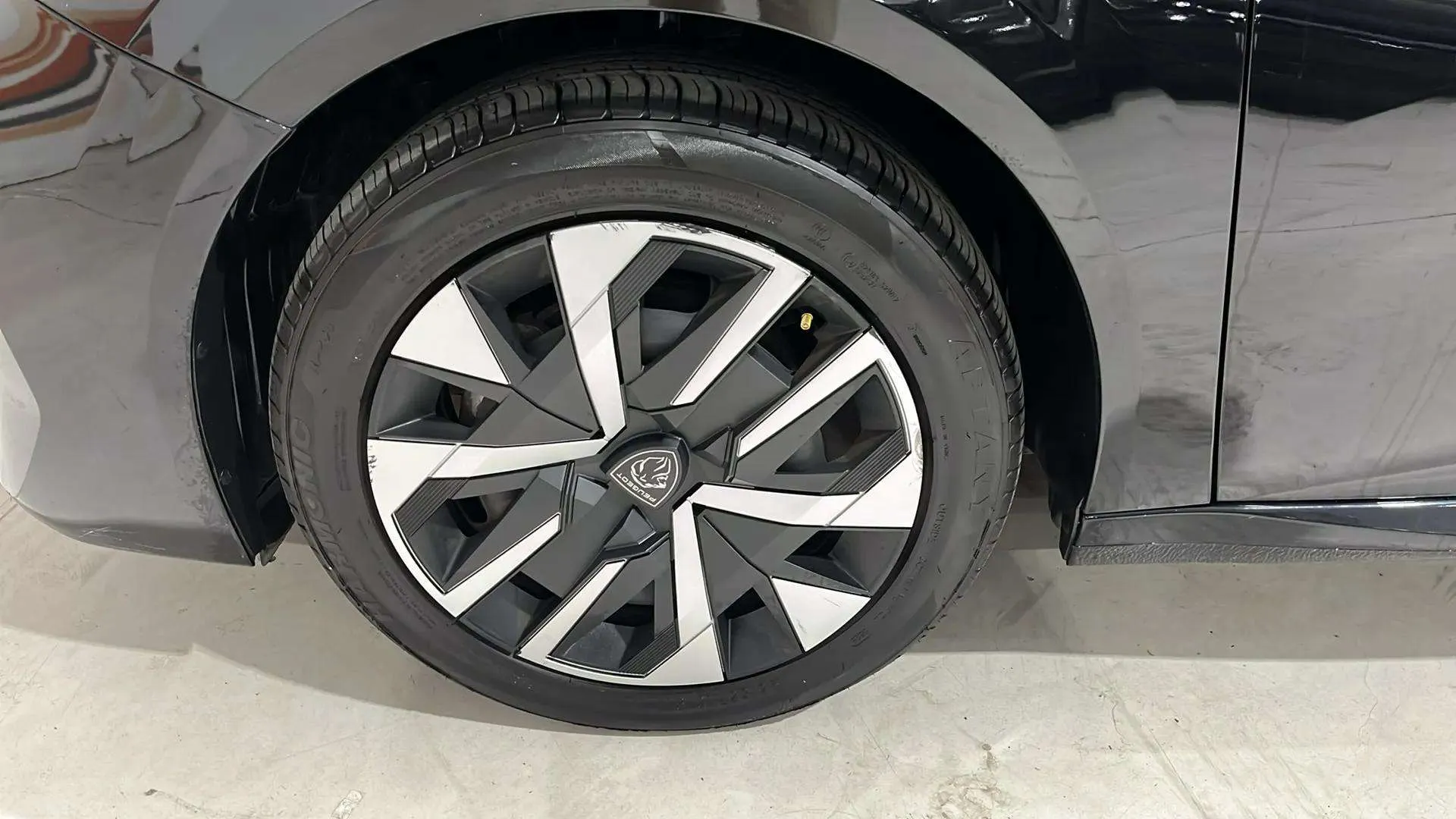 Peugeot 208 Active PureTech 100 - foto 28