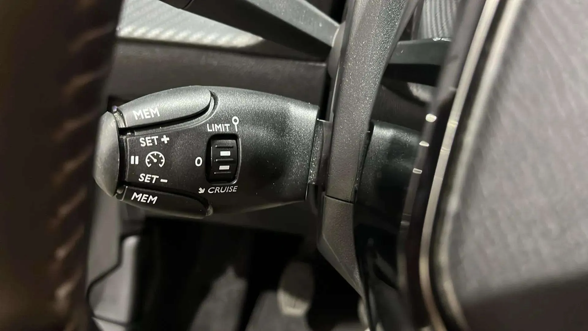Peugeot 208 Active PureTech 100 - foto 16