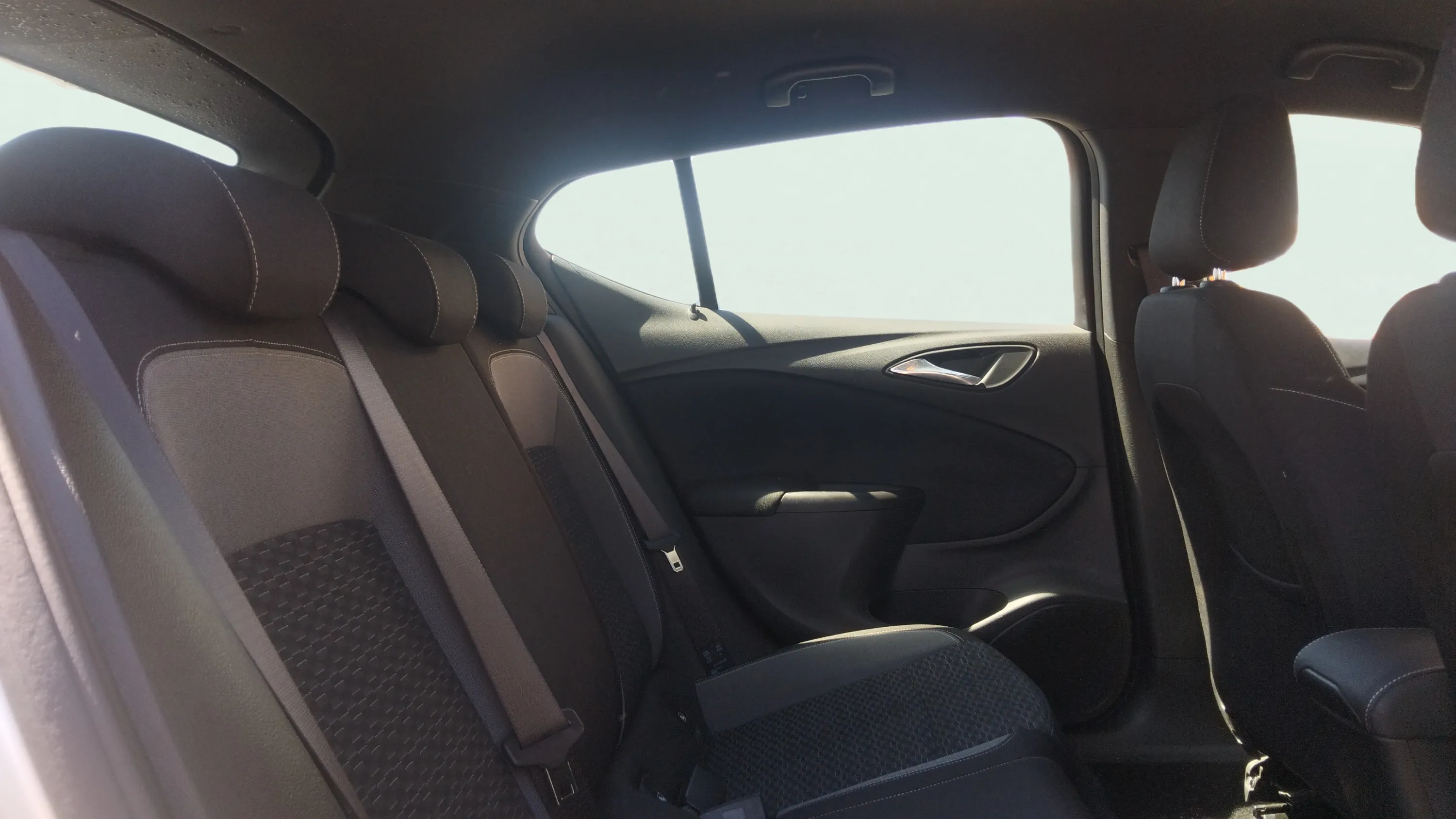 Opel Astra 1.2T SHT Business Elegance - foto 12