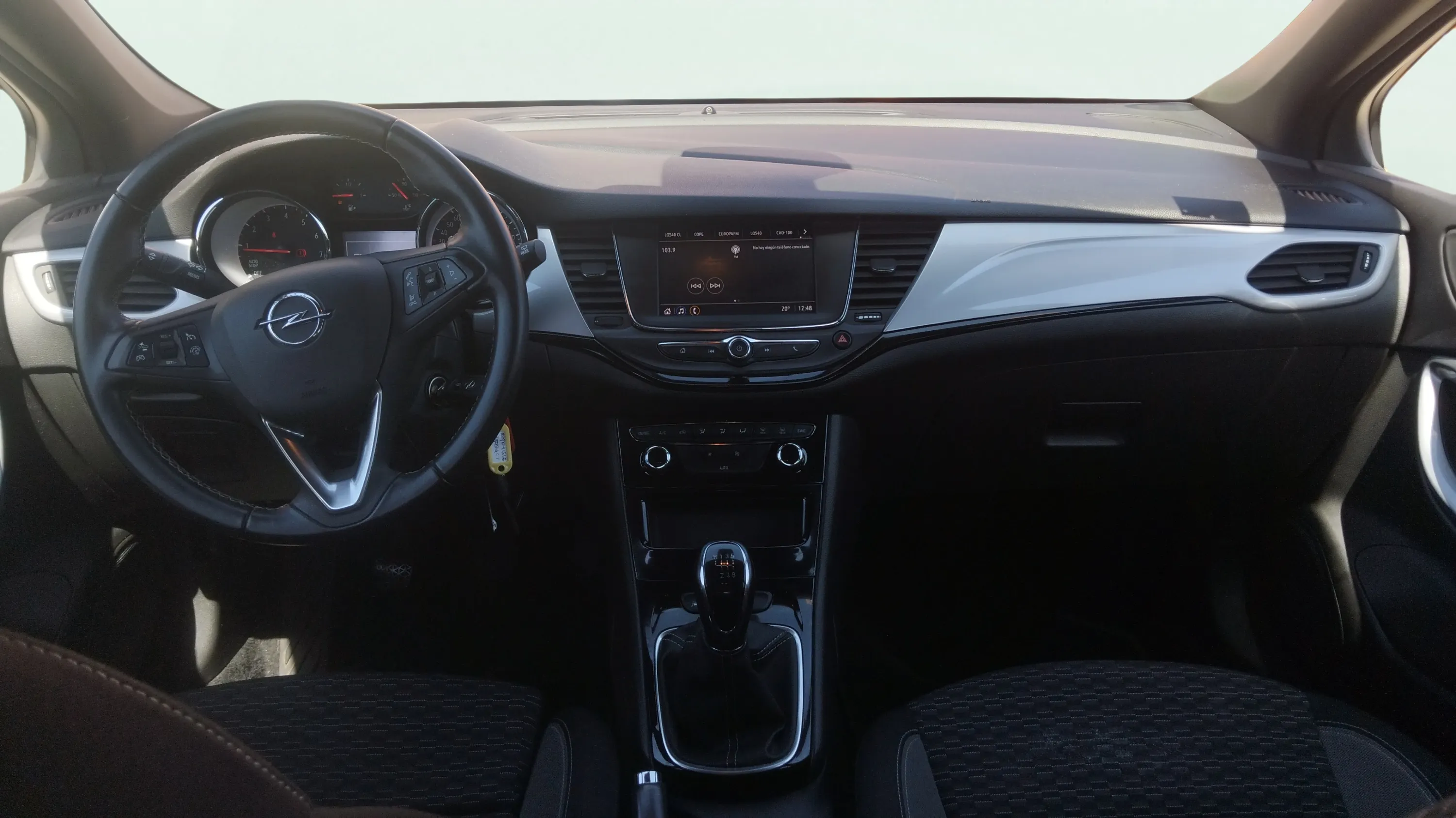 Opel Astra 1.2T SHT Business Elegance - foto 9