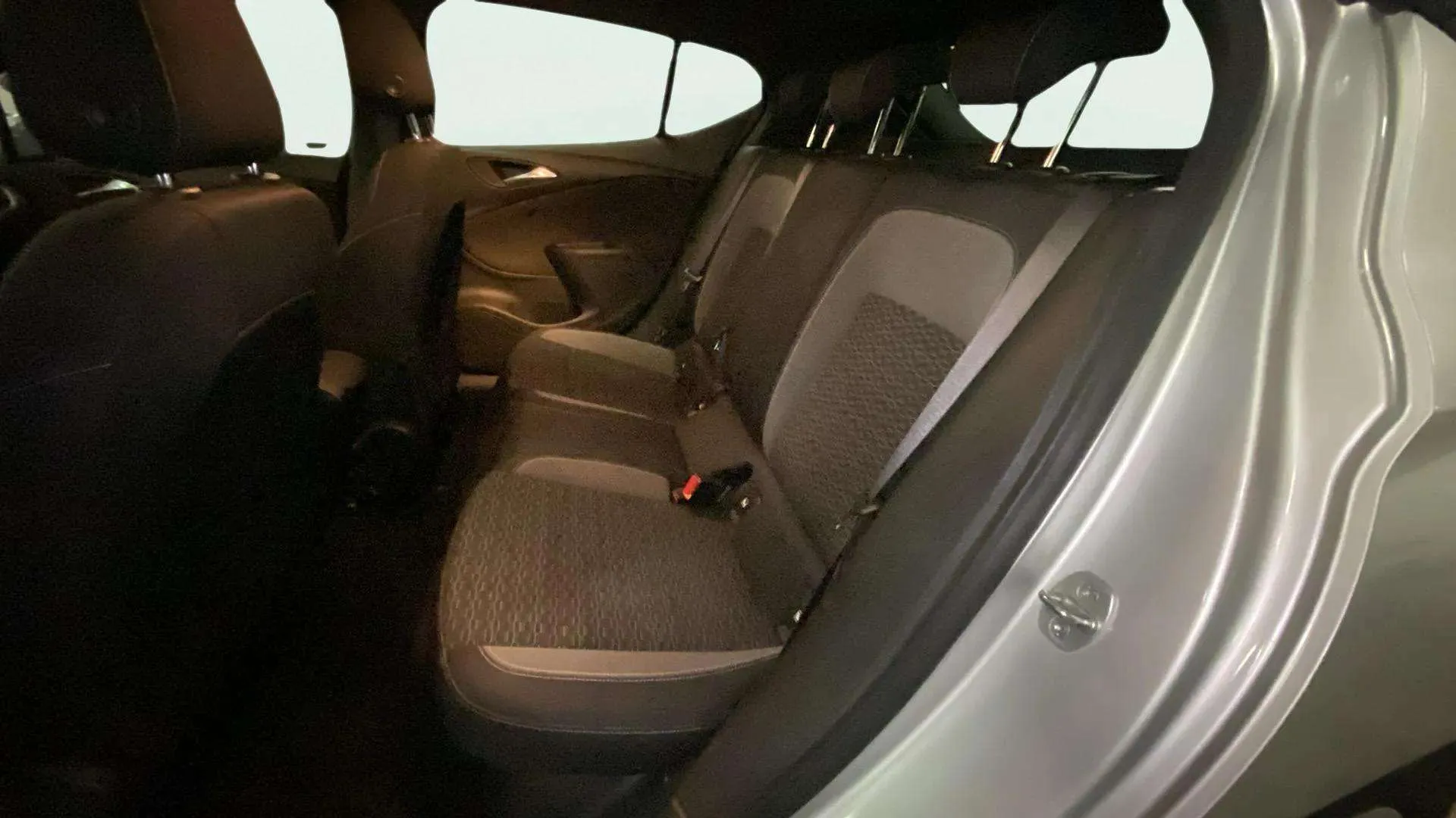 Opel Astra 1.2T SHT Business Elegance - foto 23