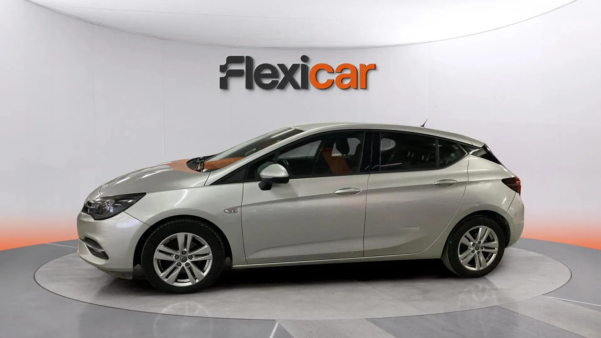Opel Astra 1.2T SHT Business Elegance - foto 4