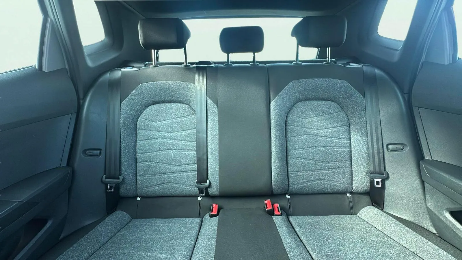 SEAT Arona 1.0 TSI DSG Xperience - foto 9