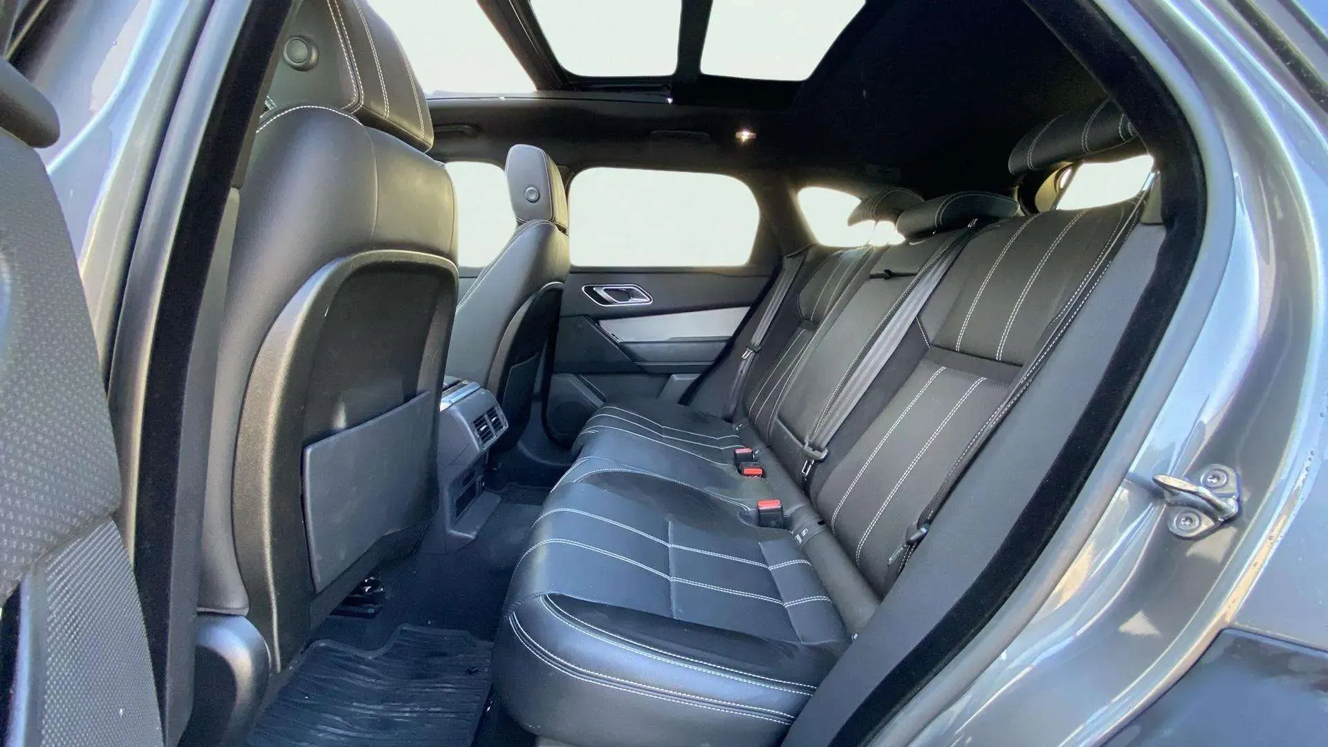 Land Rover Range Rover Velar 2.0 D180 R-Dynamic 4WD - foto 12