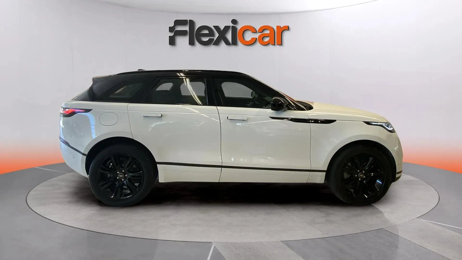 Land Rover Range Rover Velar 2.0D I4 4WD - foto 8