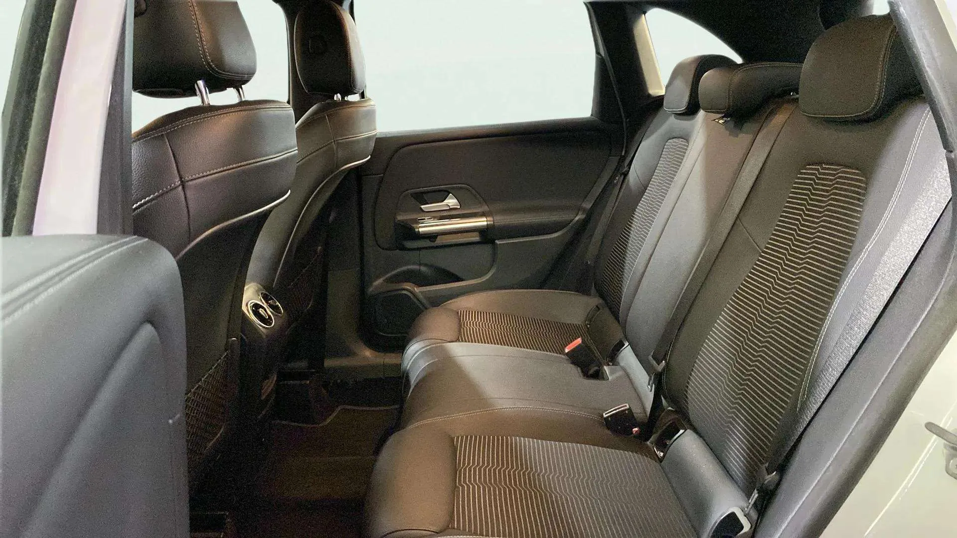 Mercedes-Benz Clase B B 180 d - foto 11
