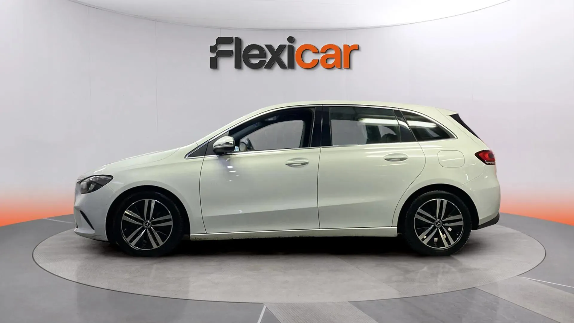 Mercedes-Benz Clase B B 180 d - foto 4