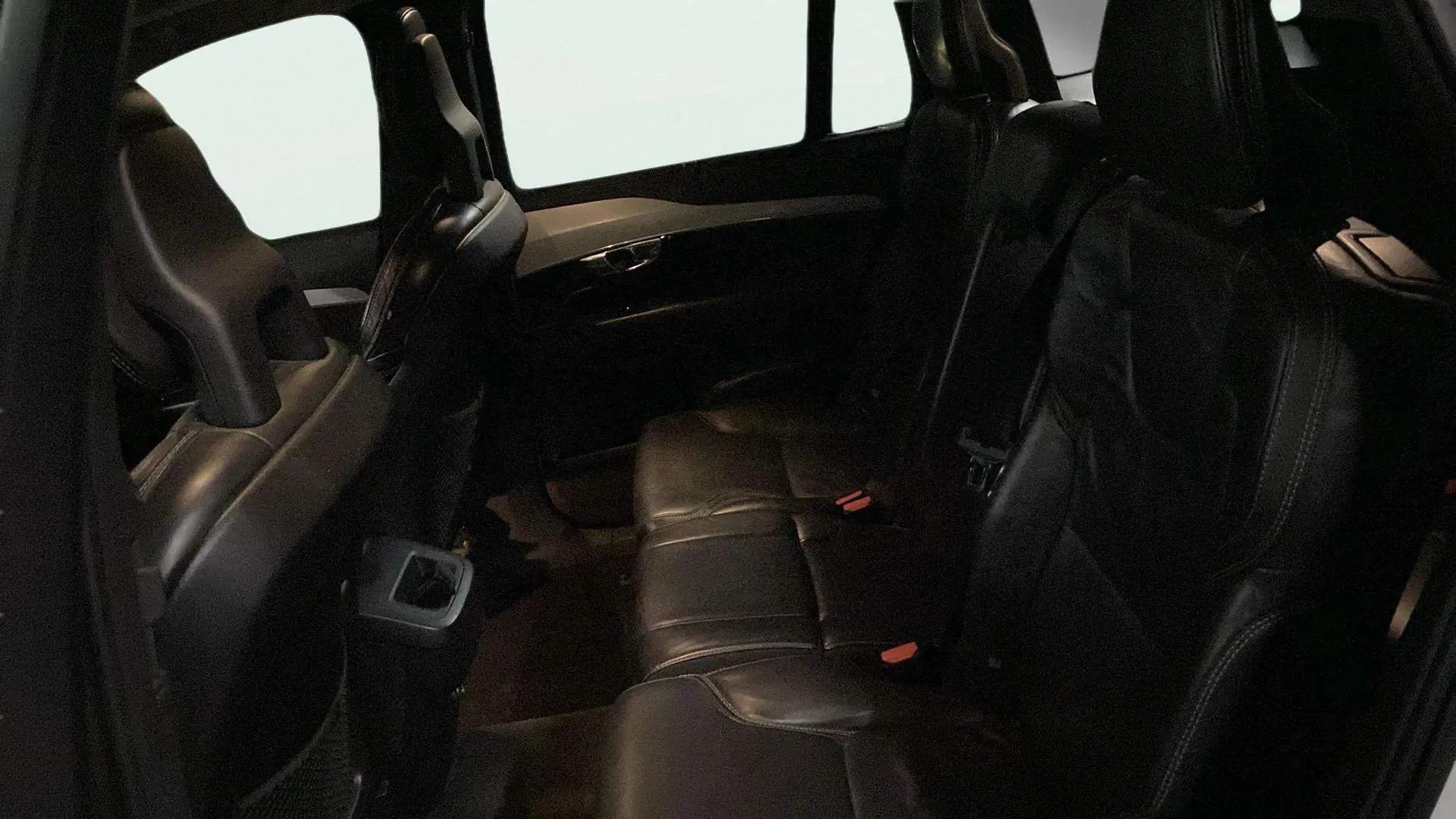 Volvo XC90 2.0 D4 Momentum - foto 16