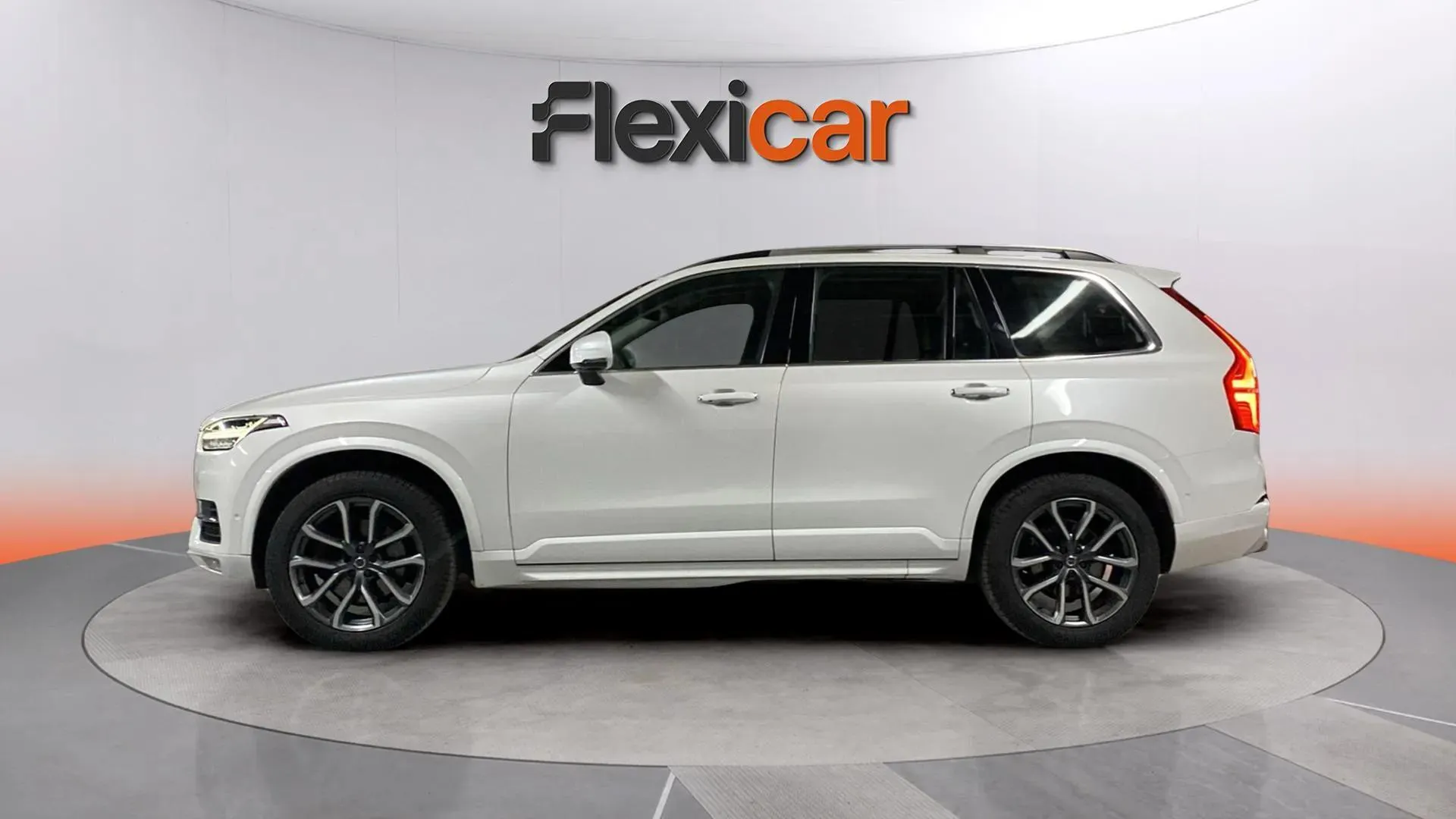 Volvo XC90 2.0 D4 Momentum - foto 4