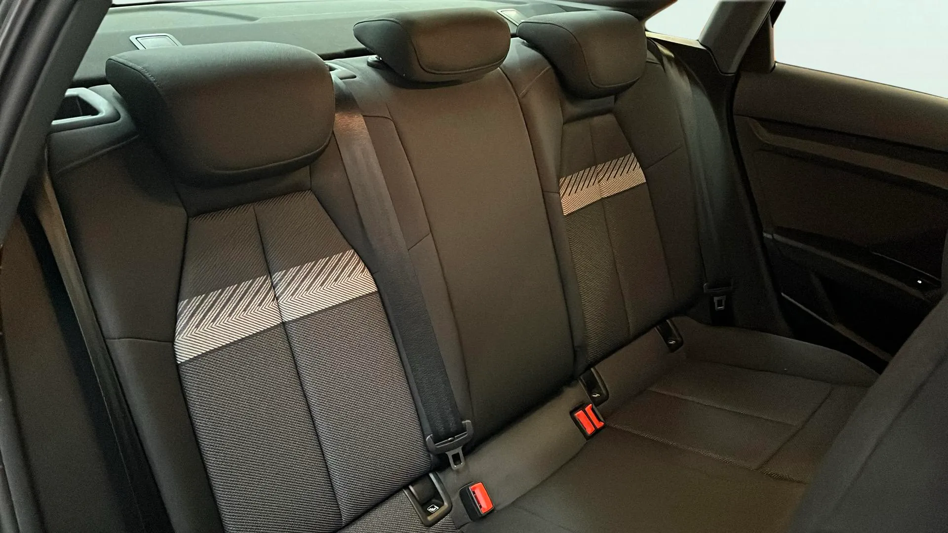 Audi A3 Sportback 30 TFSI S tronic - foto 17