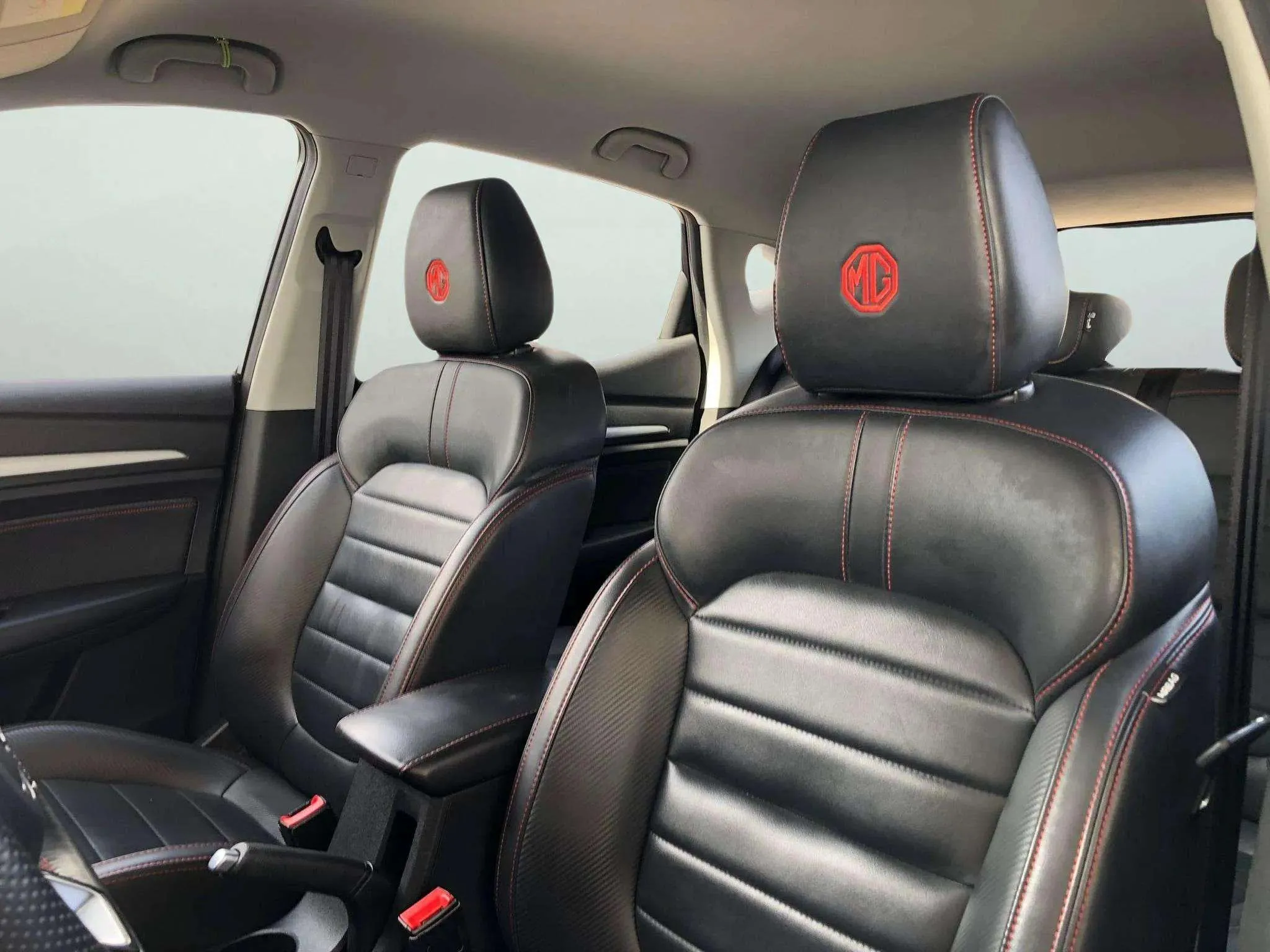 MG ZS 1.5 Luxury - foto 8